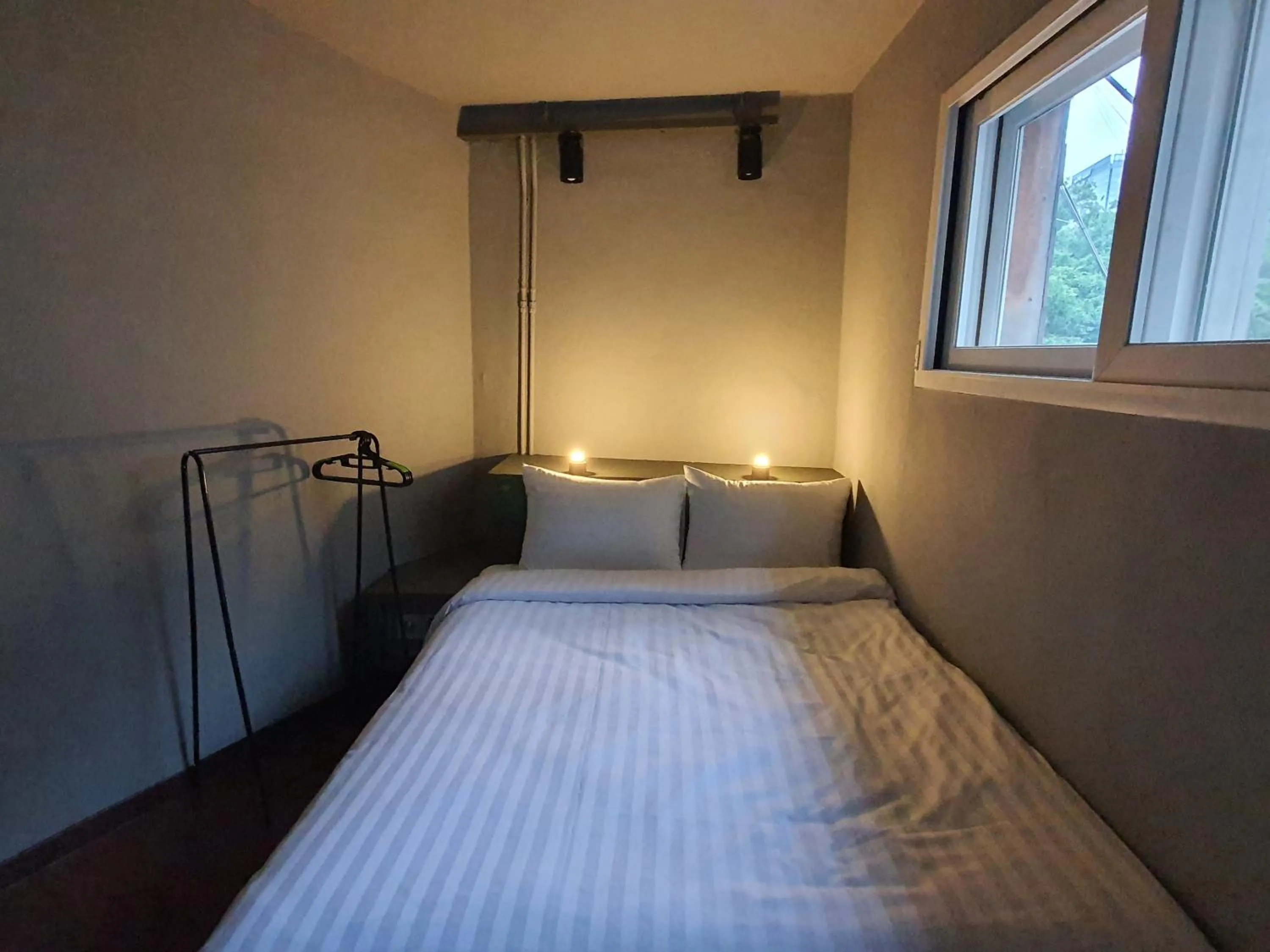 Bedroom, Bed in Daljee Guesthouse