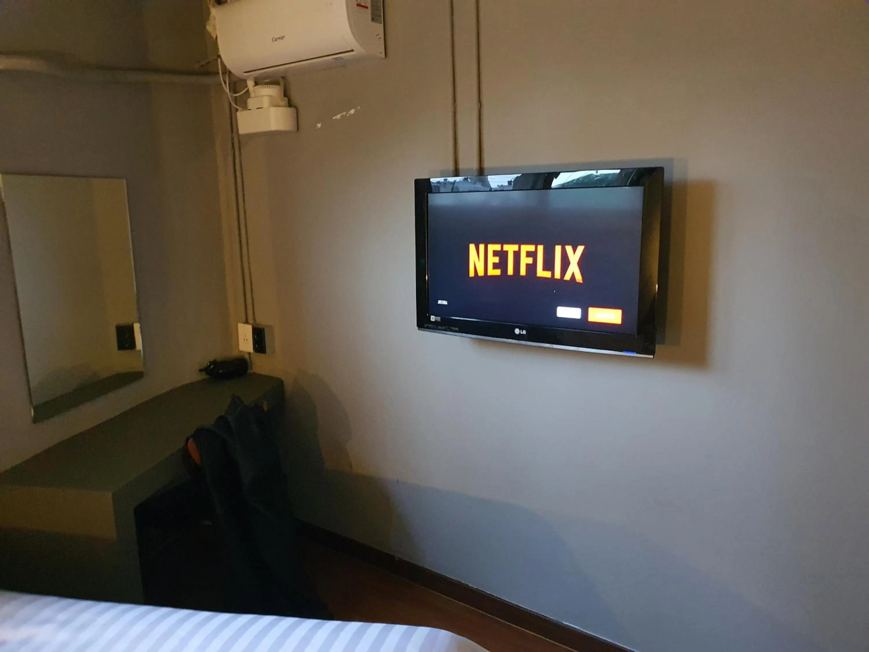 TV and multimedia, Bed in Daljee Guesthouse