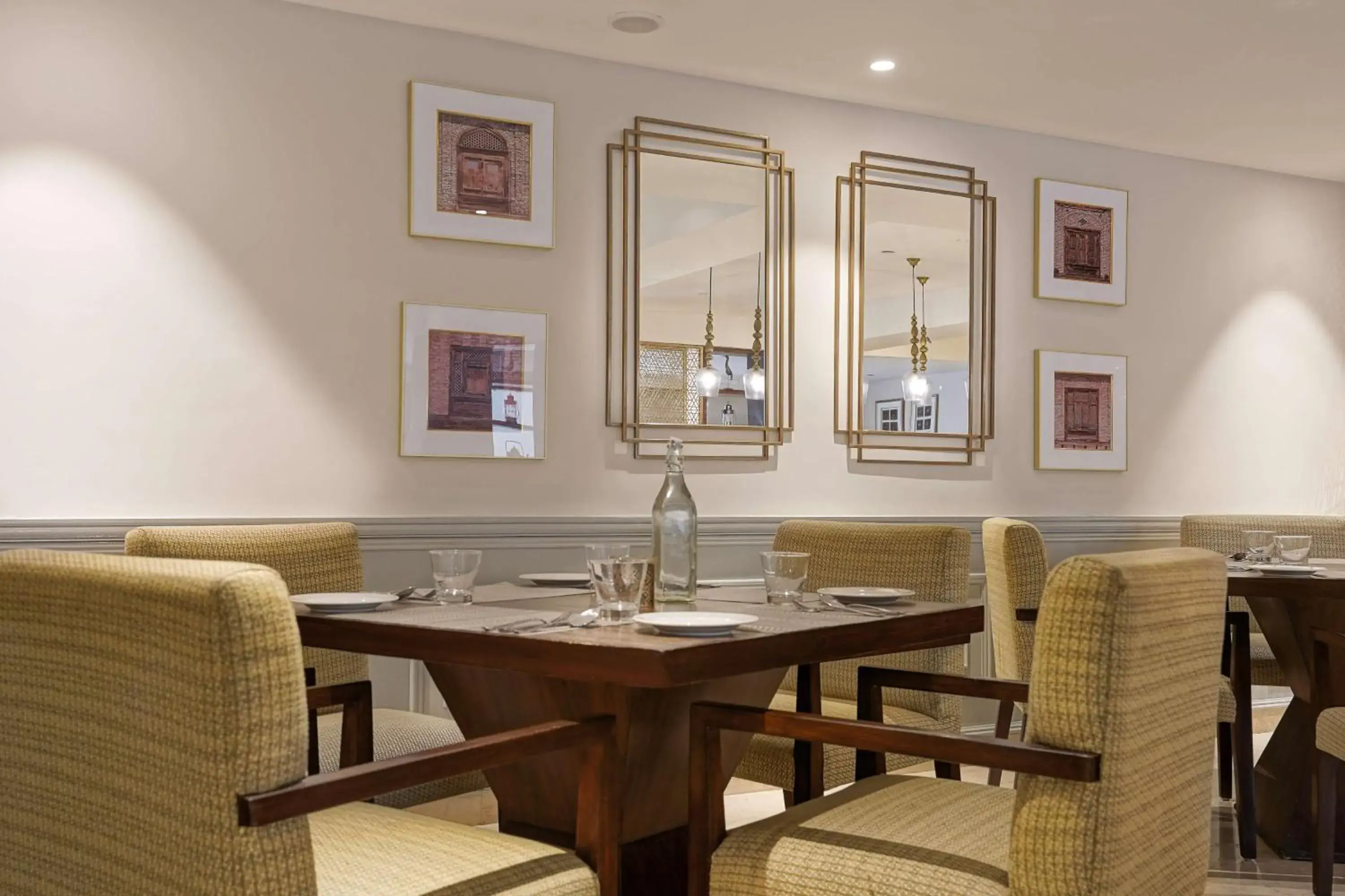 Restaurant/places to eat in Radisson Golf Resort Pahalgam Restaurant/places to eat in Radisson Golf Resort Pahalgam