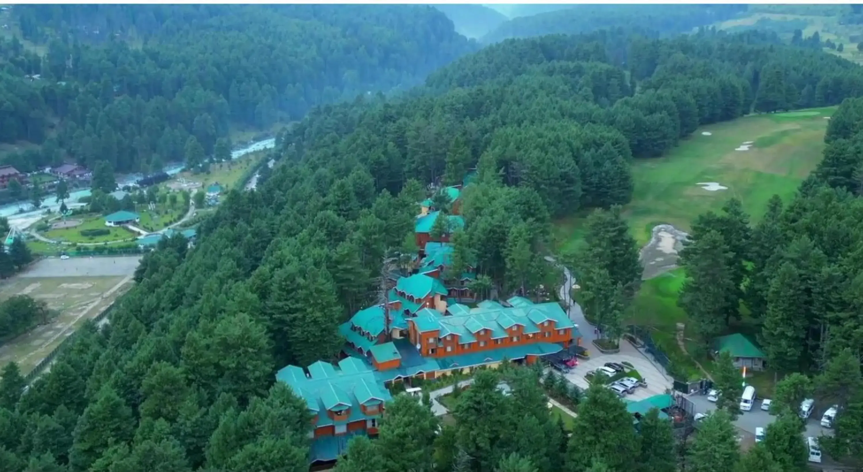 Property building in Radisson Golf Resort Pahalgam Property building in Radisson Golf Resort Pahalgam