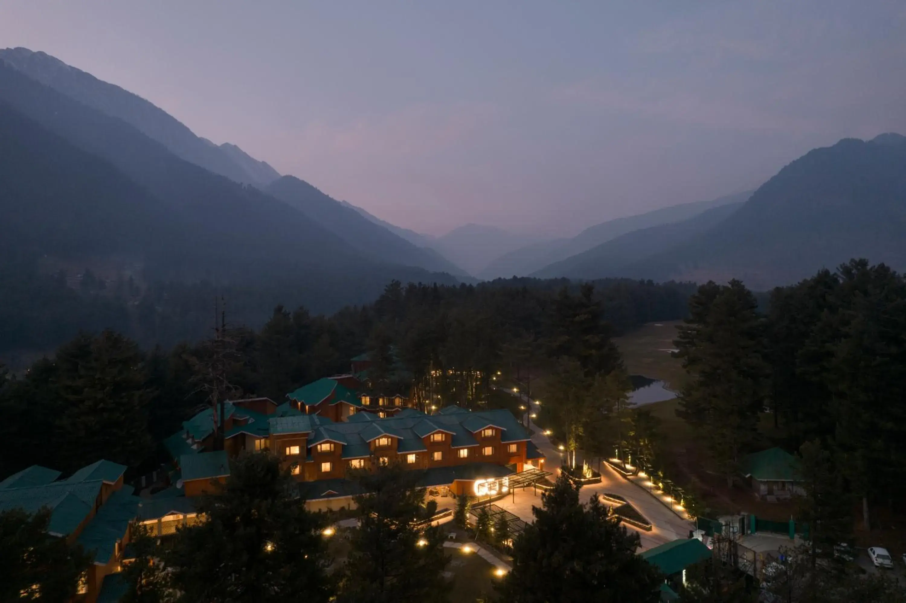 Property building in Radisson Golf Resort Pahalgam Property building in Radisson Golf Resort Pahalgam