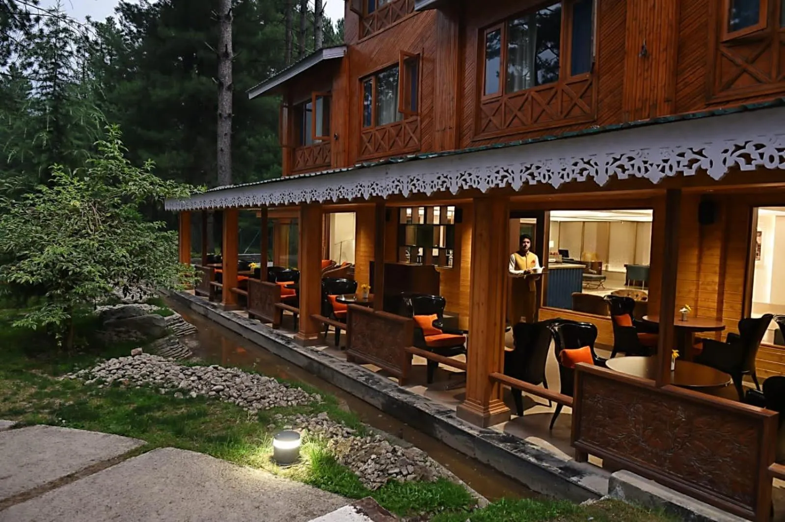 Coffee/tea facilities in Radisson Golf Resort Pahalgam