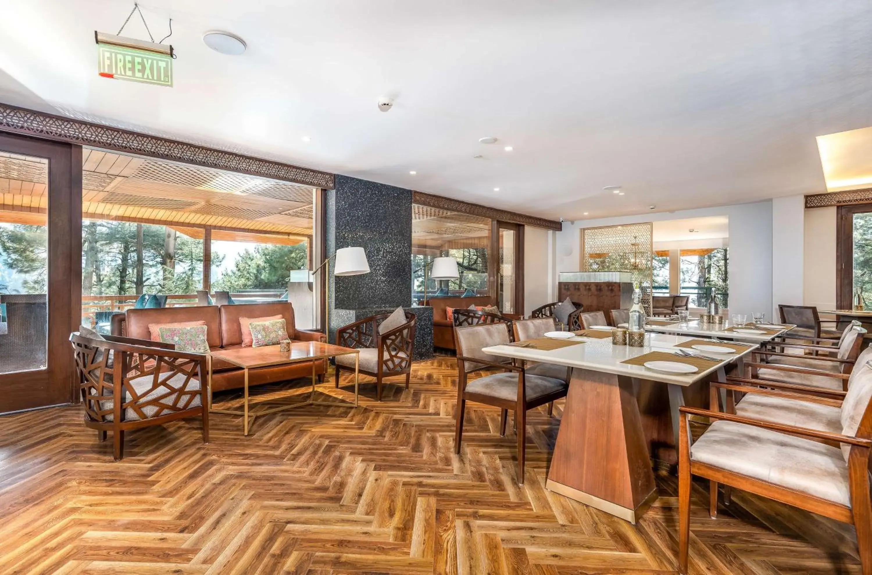 Restaurant/places to eat in Radisson Golf Resort Pahalgam Restaurant/places to eat in Radisson Golf Resort Pahalgam