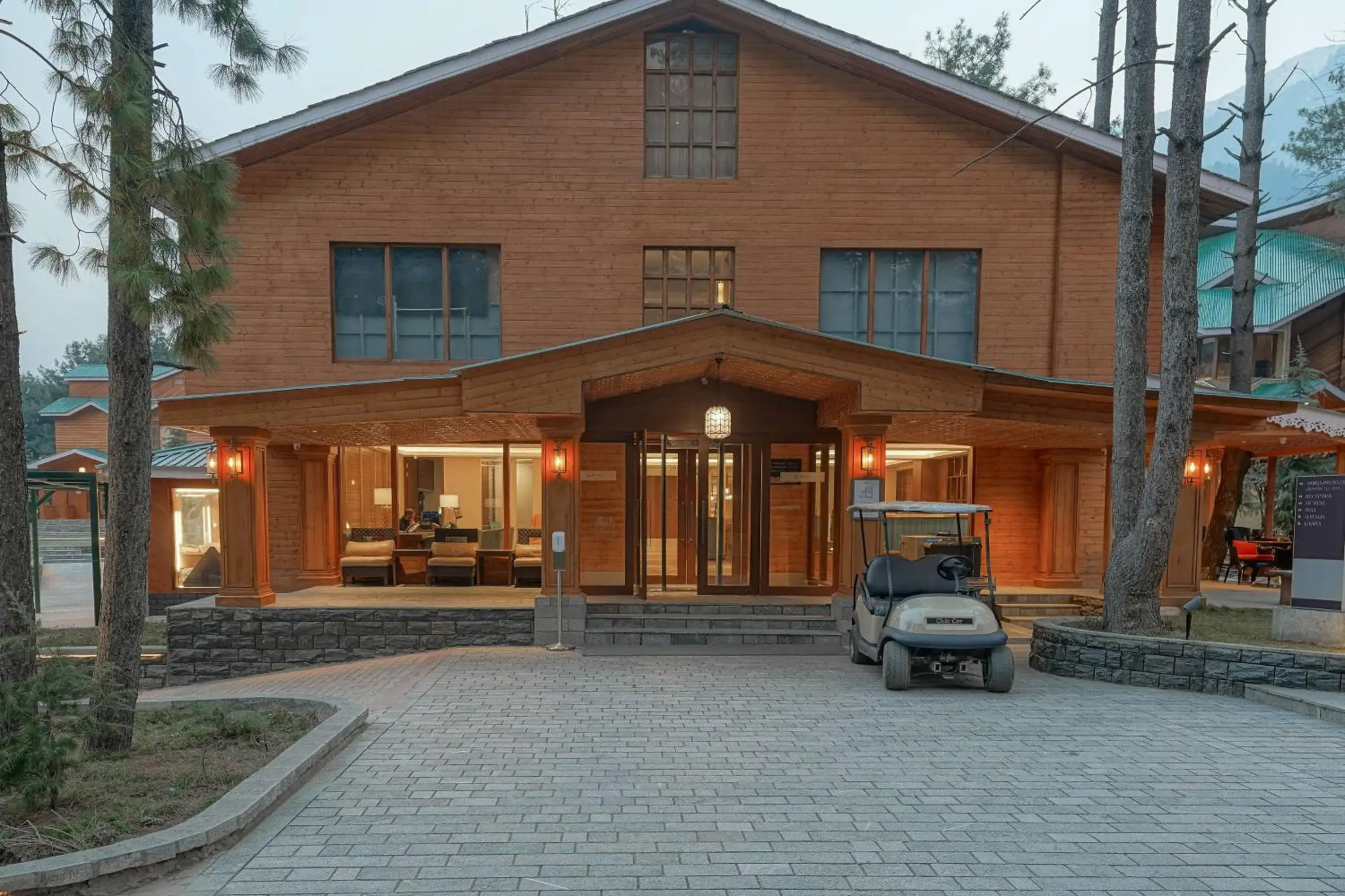 Property building in Radisson Golf Resort Pahalgam Property building in Radisson Golf Resort Pahalgam