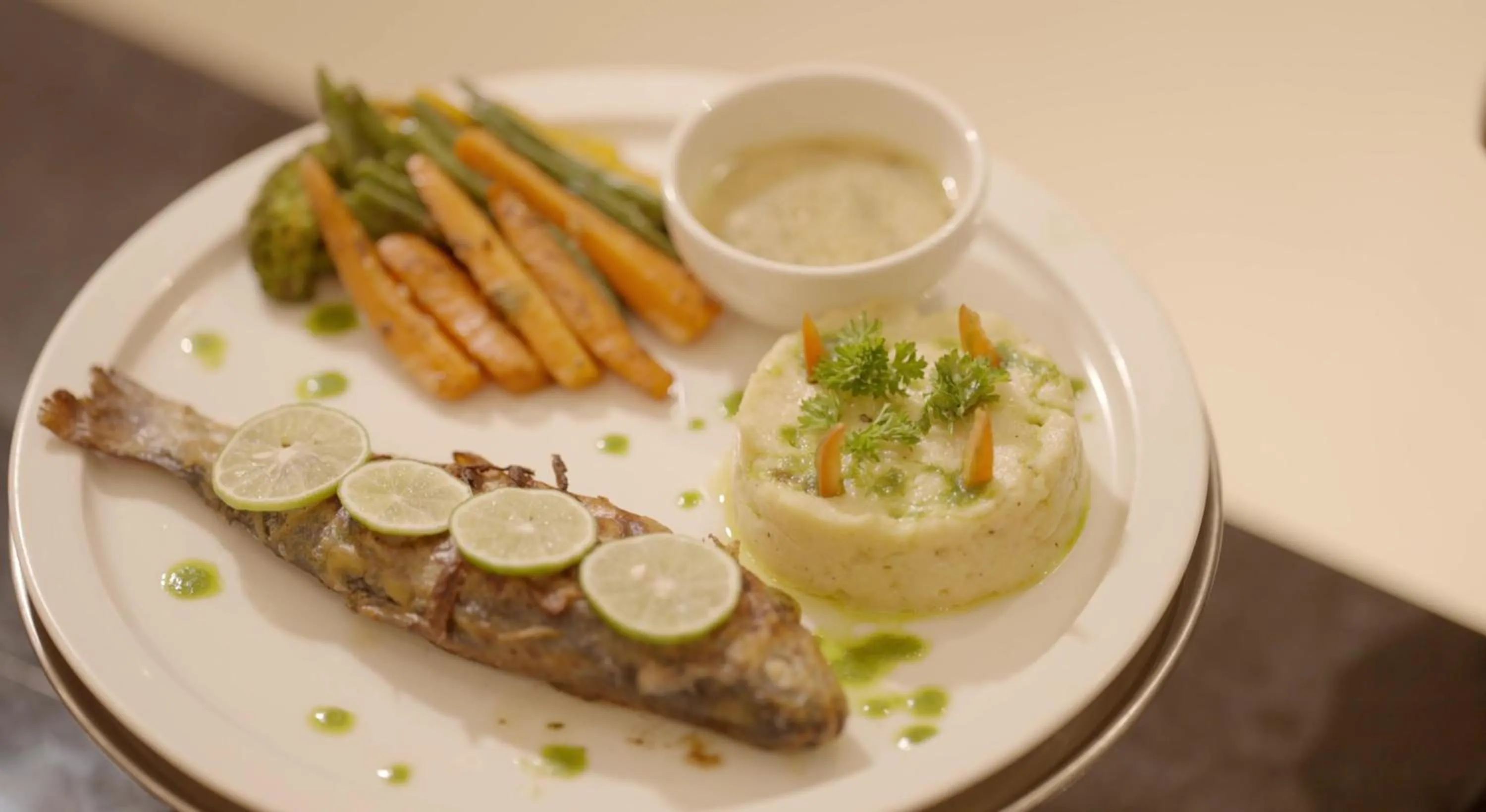 Restaurant/places to eat in Radisson Golf Resort Pahalgam