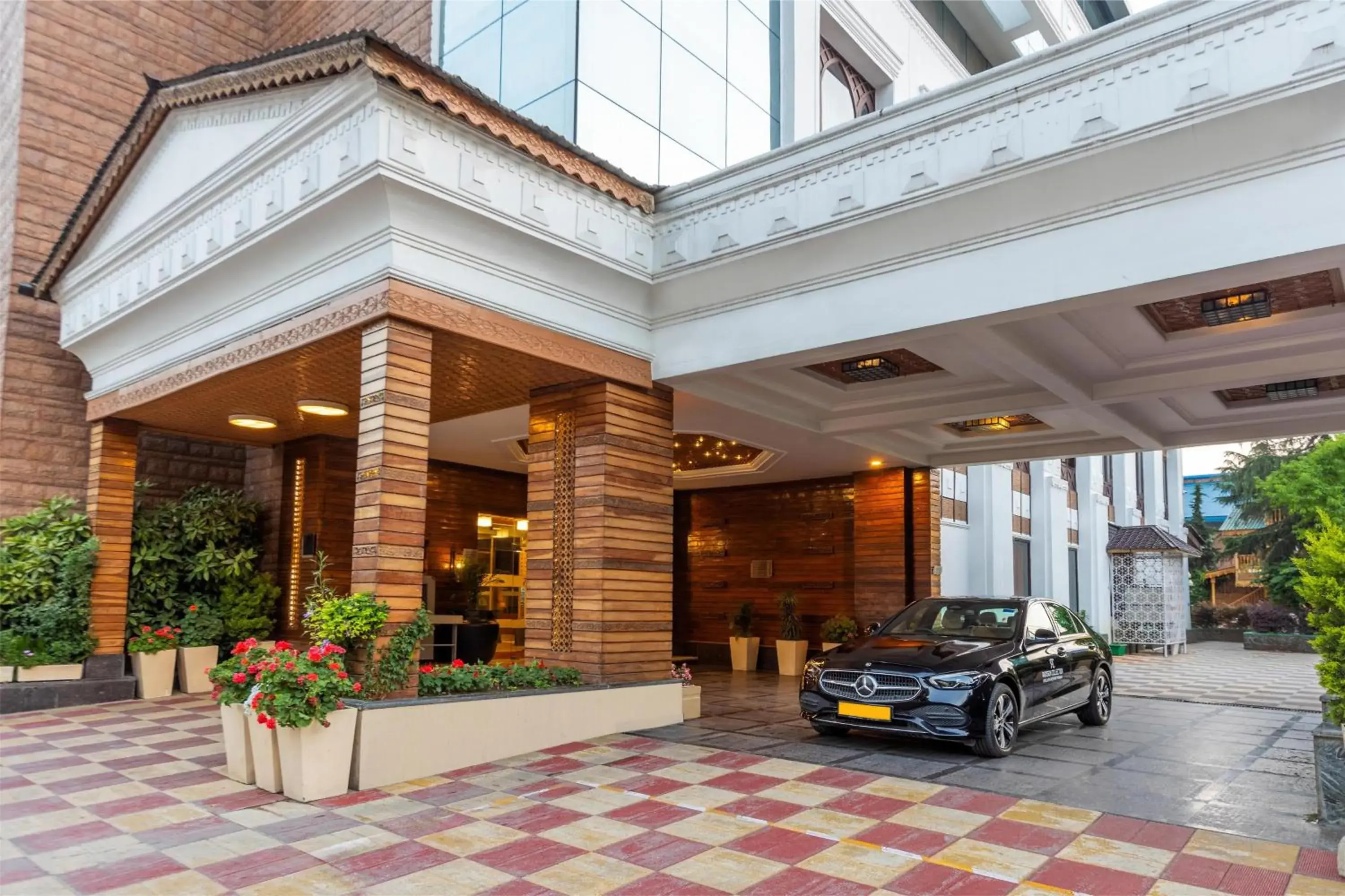 Property building in Radisson Srinagar Property building in Radisson Srinagar