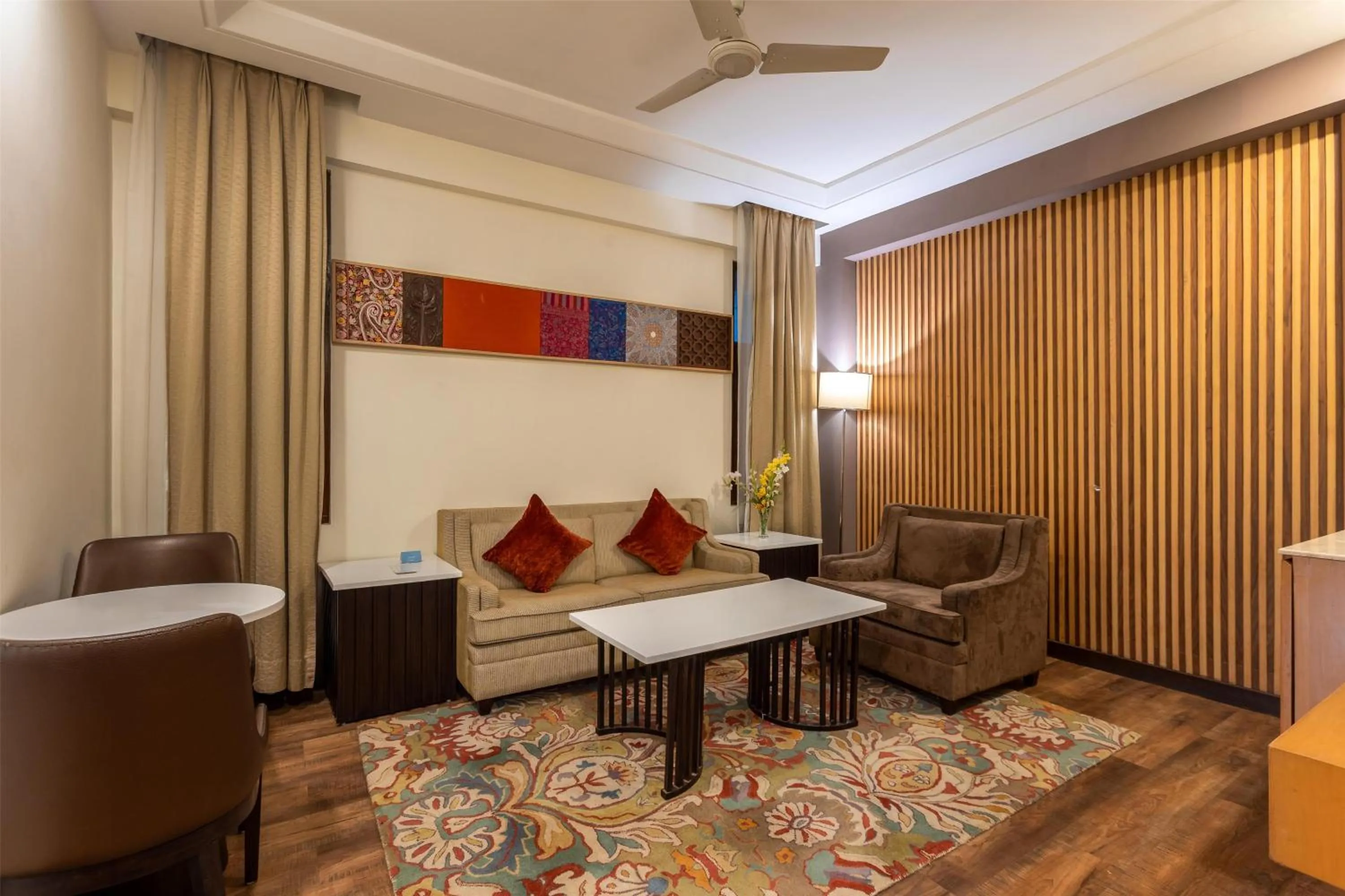 Photo of the whole room in Radisson Srinagar