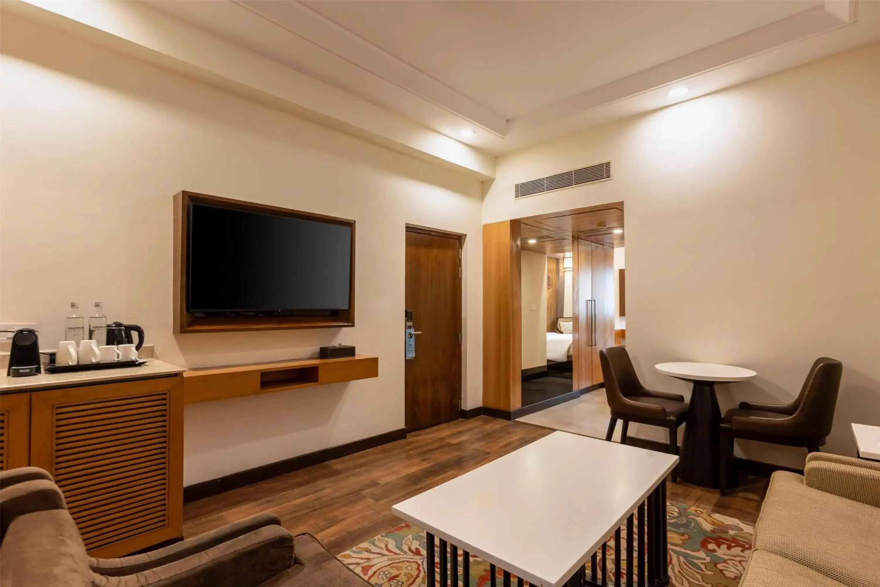 Photo of the whole room in Radisson Srinagar Photo of the whole room in Radisson Srinagar