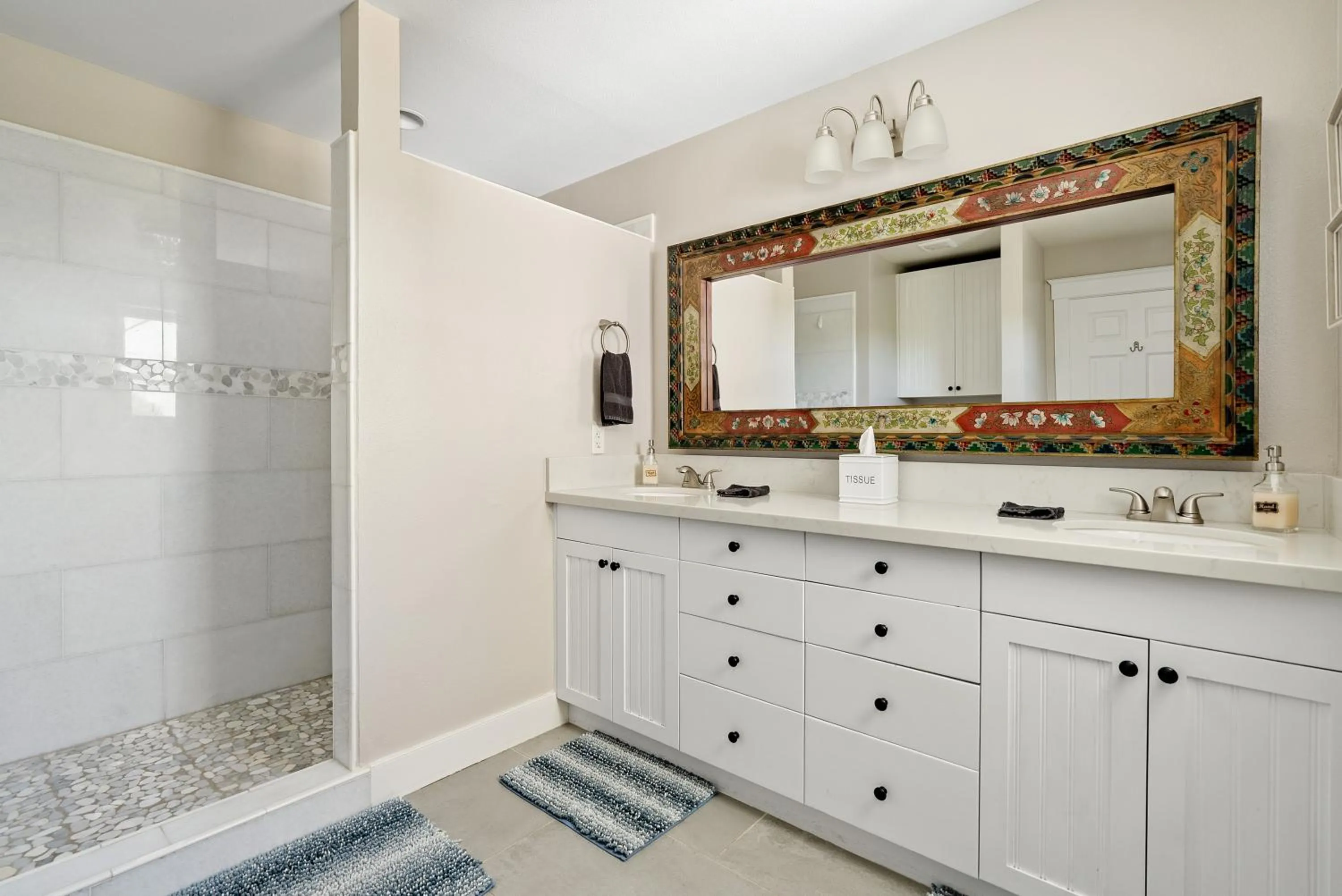 Shower in Paso Wine Country Farmhouse with Pool, Spa, Game Room