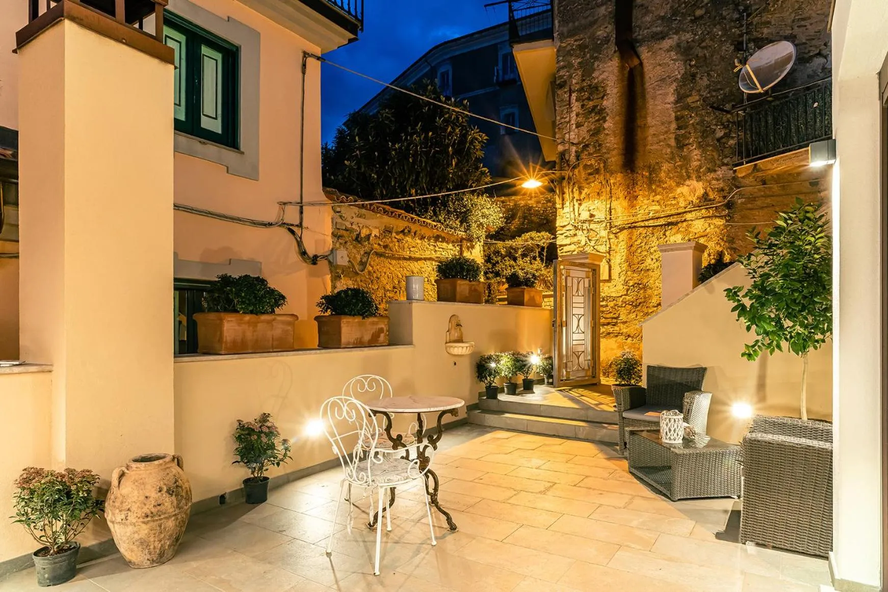 Property building in De Gulia Charme and Relax