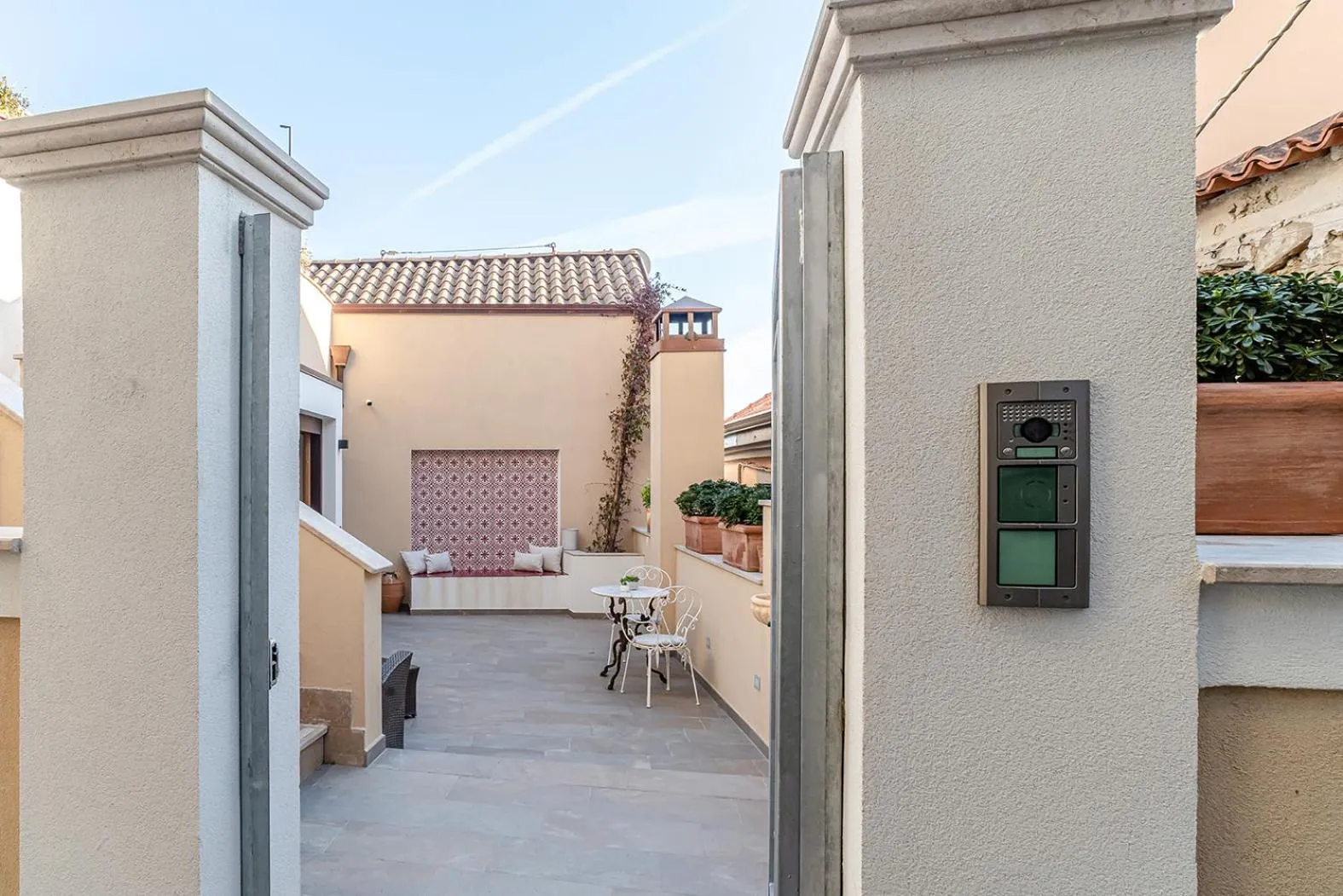 Property building in De Gulia Charme and Relax