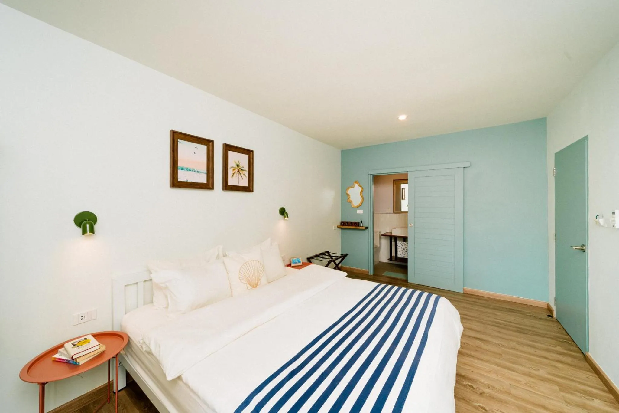 Bedroom, Bed in Nautical Home & Seashell House B&B