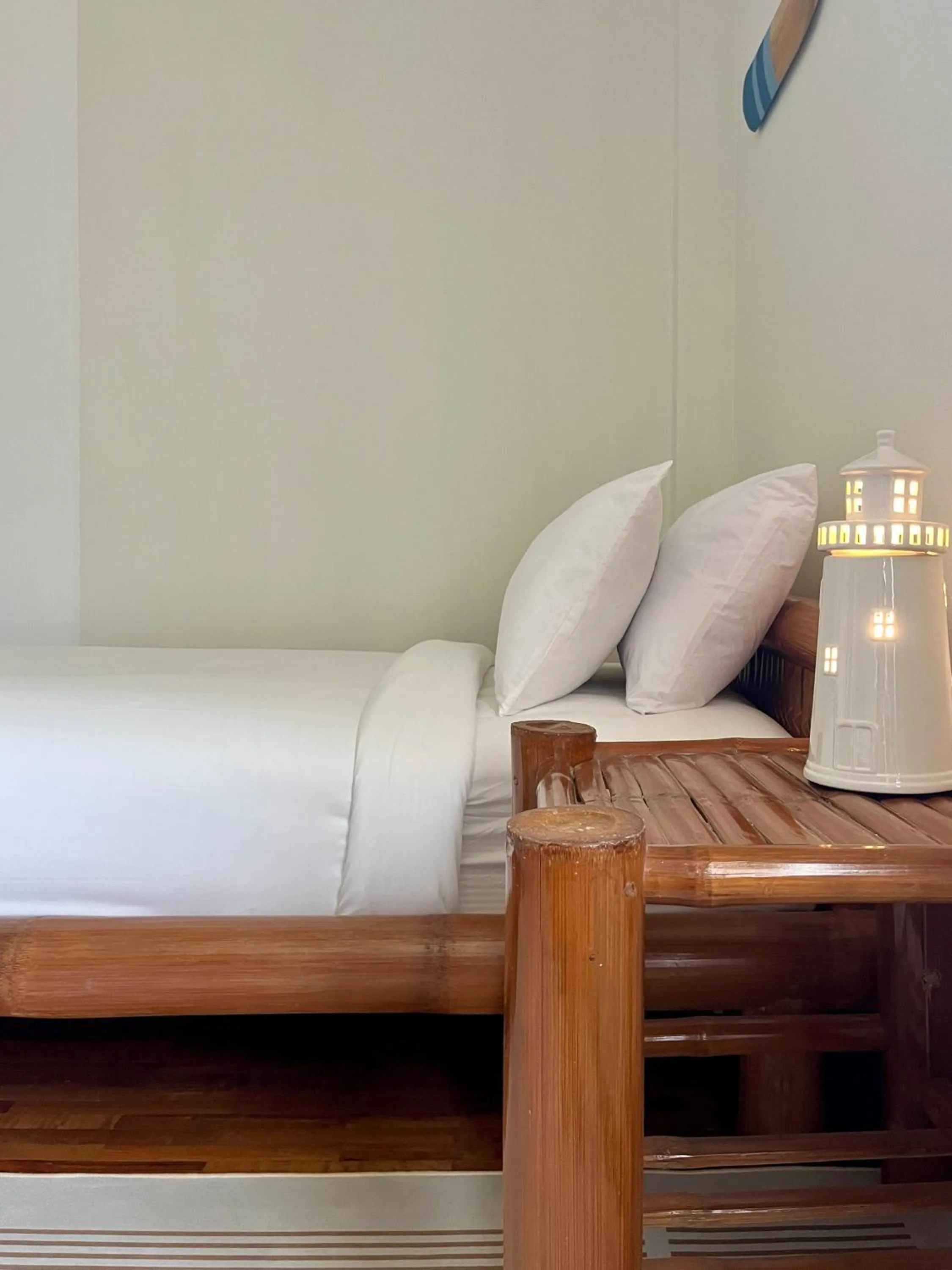 Bed in Nautical Home & Seashell House B&B