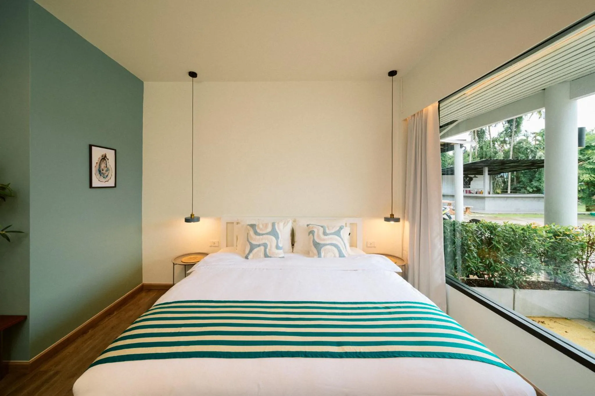 Bed in Nautical Home & Seashell House B&B