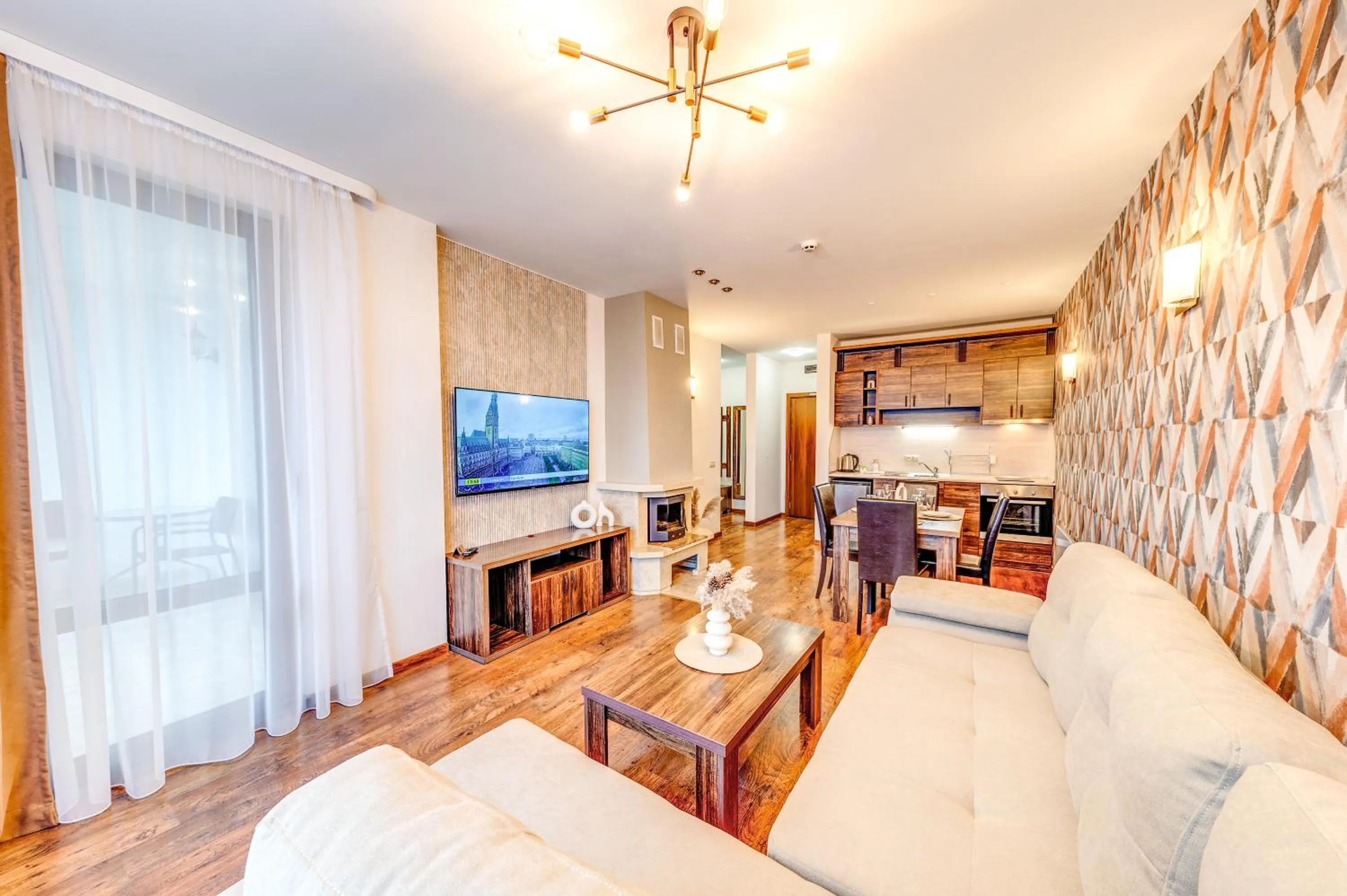 TV and multimedia in Oak Residence Hotel & Relax