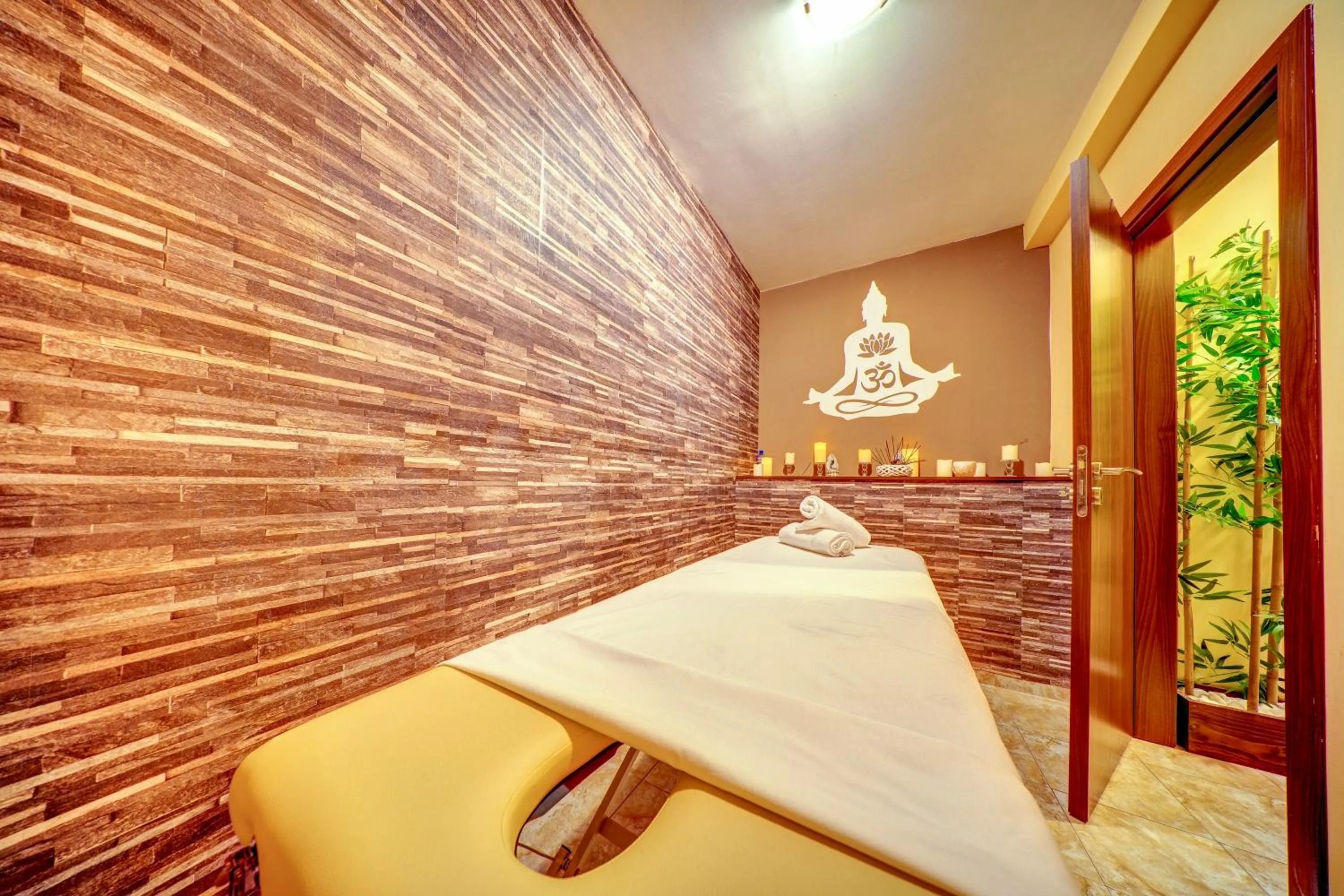 Massage in Oak Residence Hotel & Relax