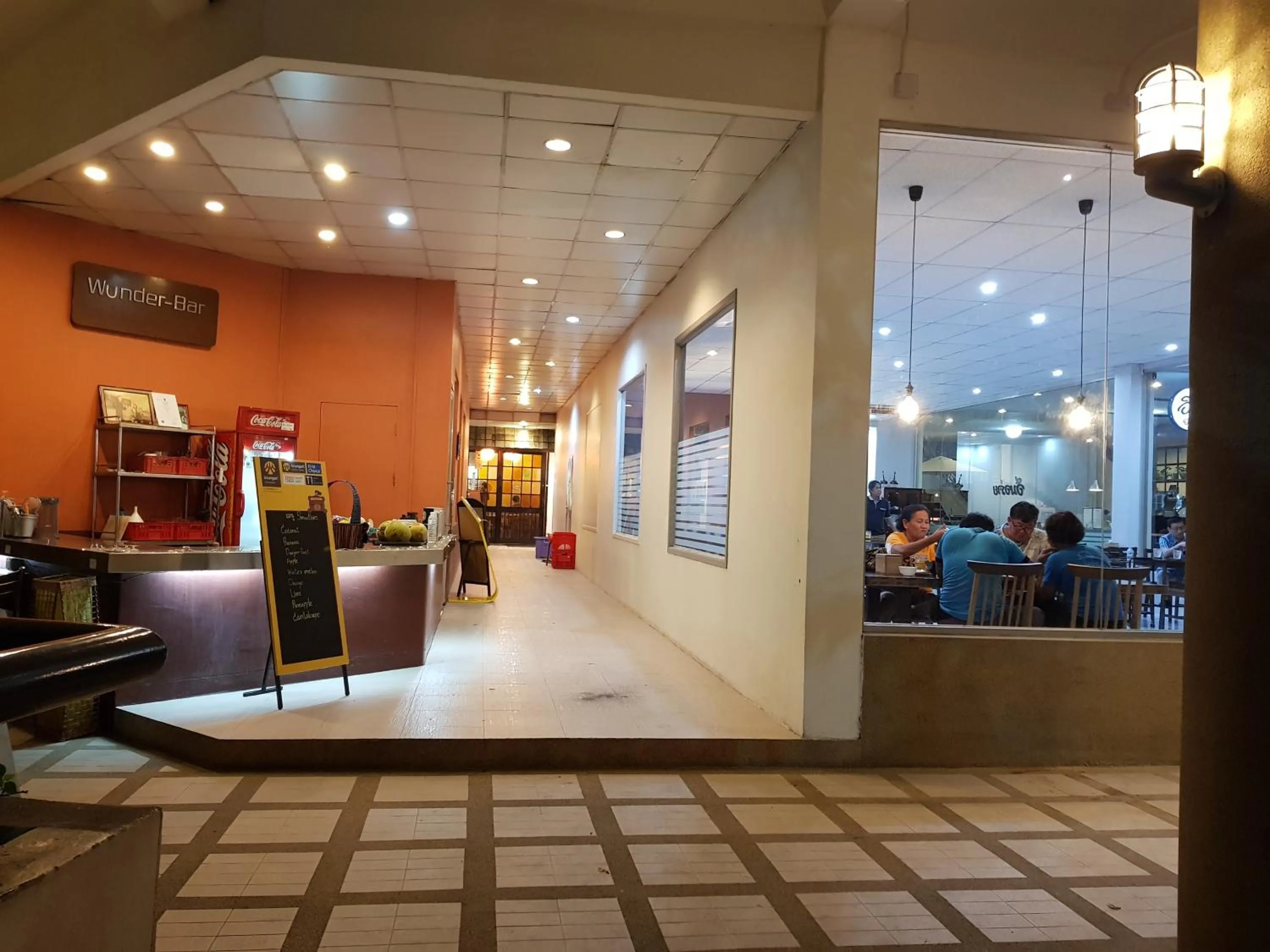 Food and drinks in The Park Land Bangna by Nudda