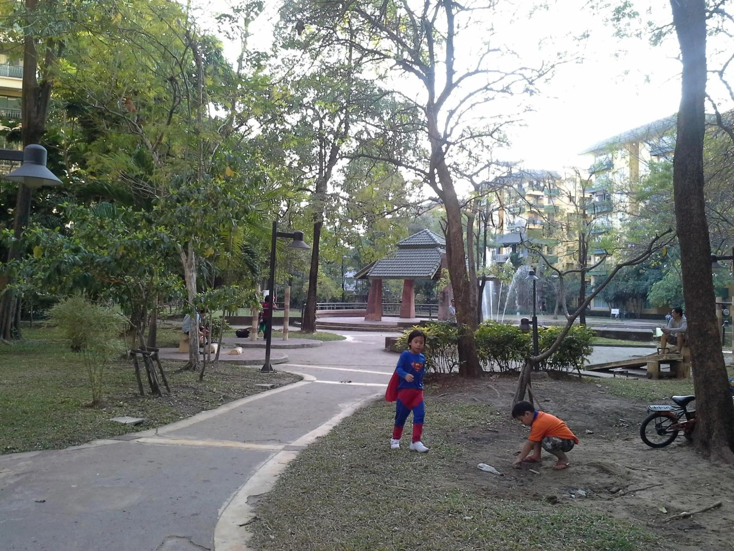 Natural landscape in The Park Land Bangna by Nudda