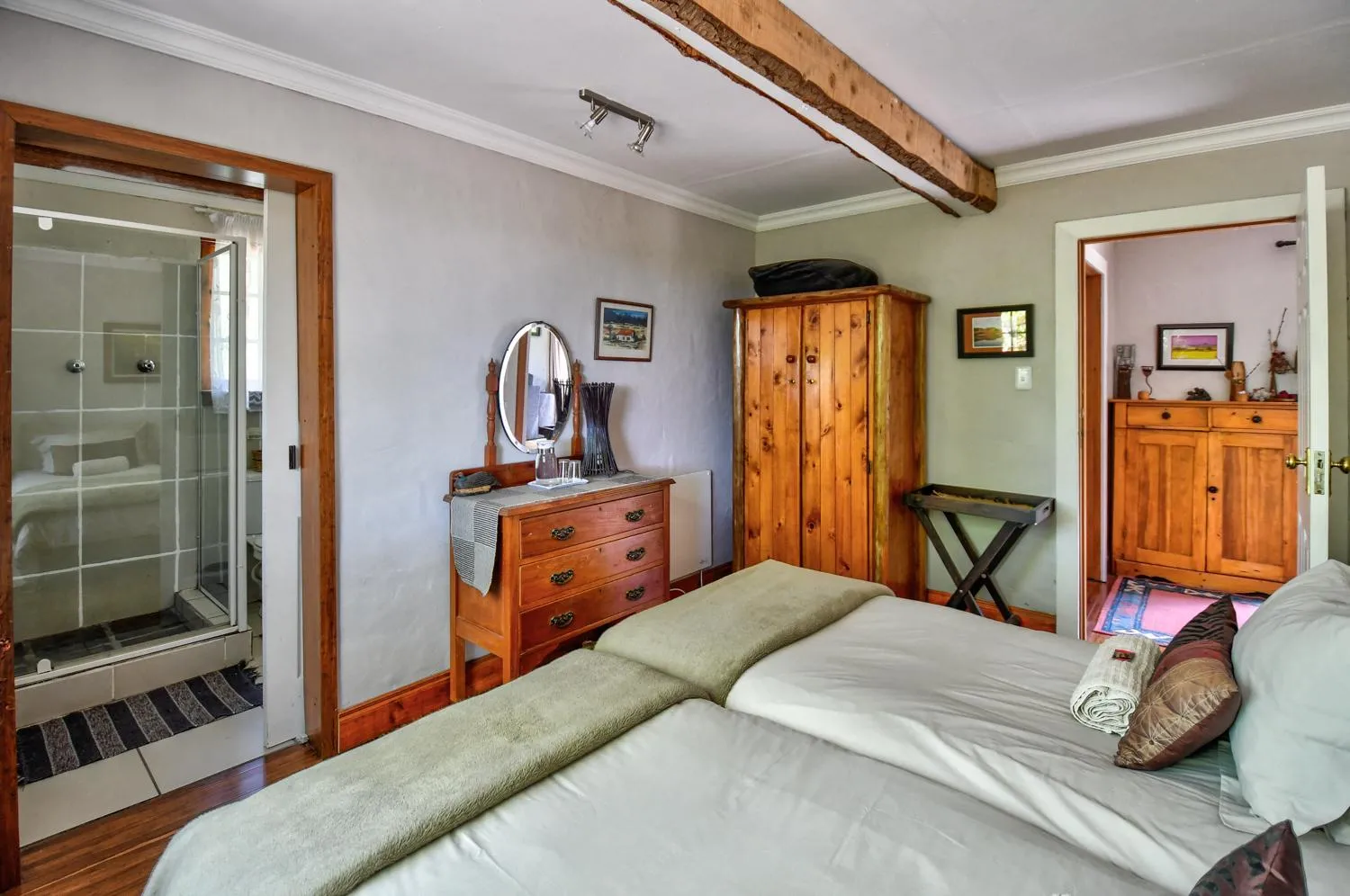 Bedroom, Bed in Maple Grove