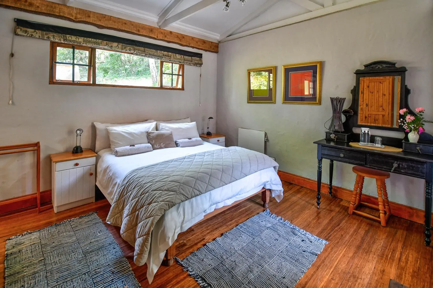 Bedroom, Bed in Maple Grove