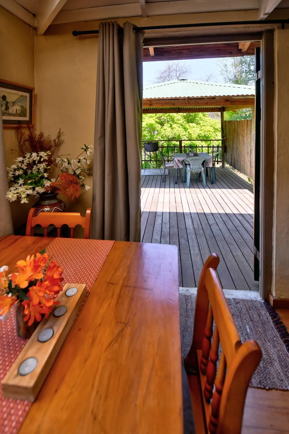 Dining area in Maple Grove
