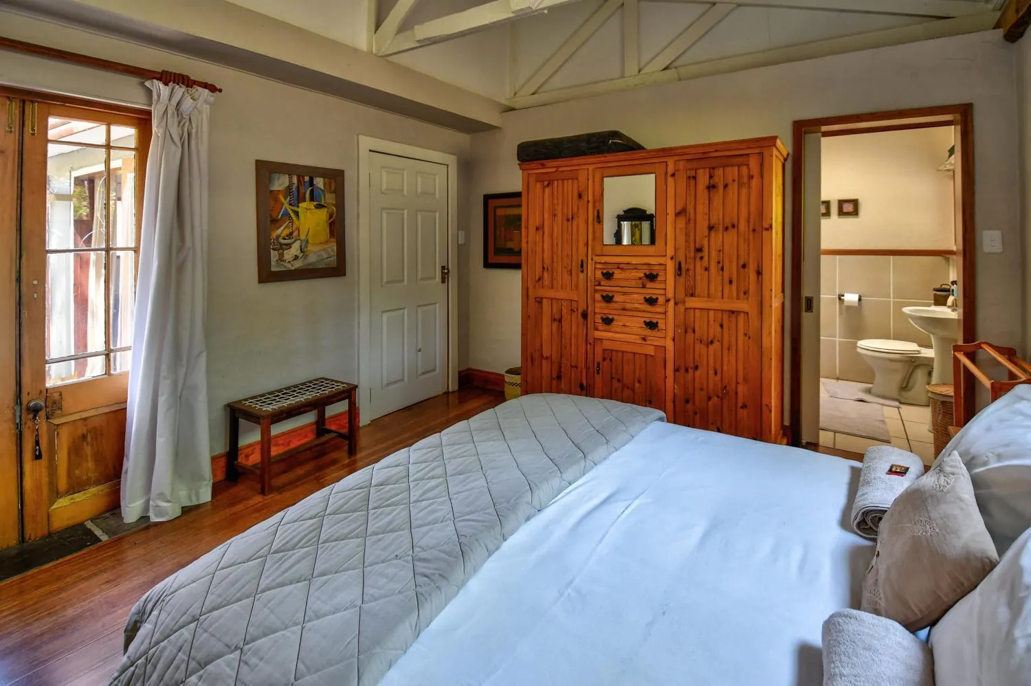 Bedroom, Bed in Maple Grove