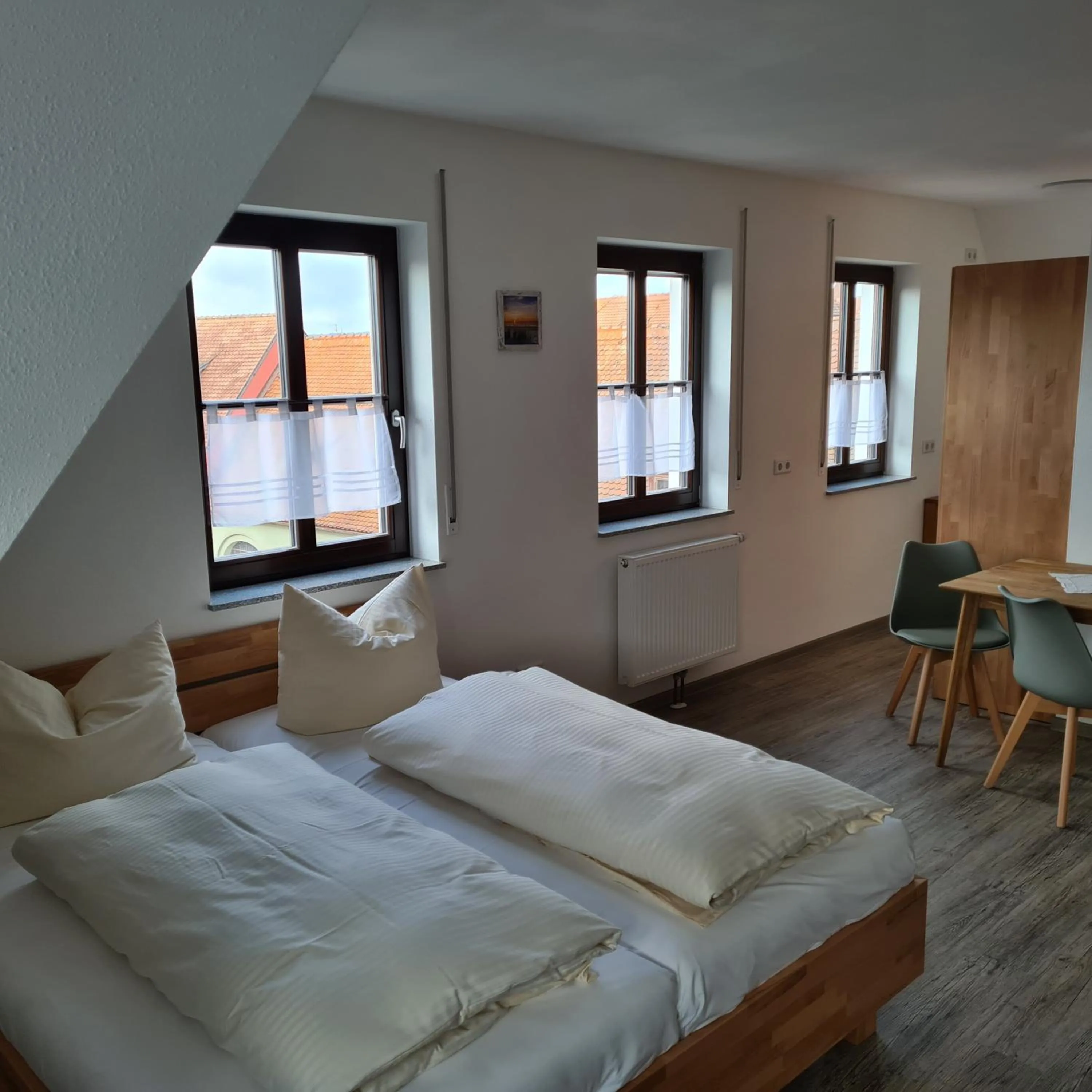 Bedroom, Bed in Gasthaus Schöllmann