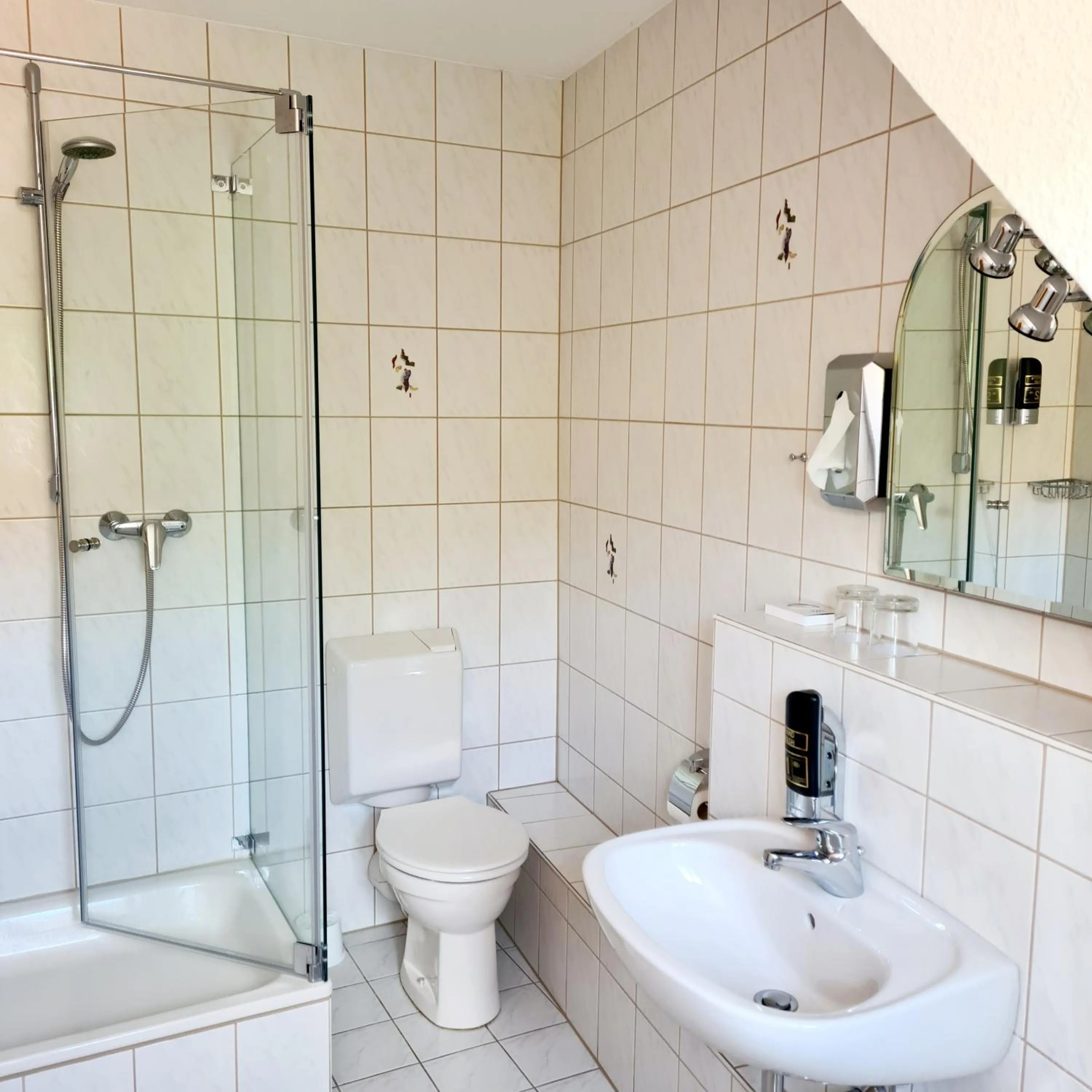 Bathroom in Gasthaus Schöllmann