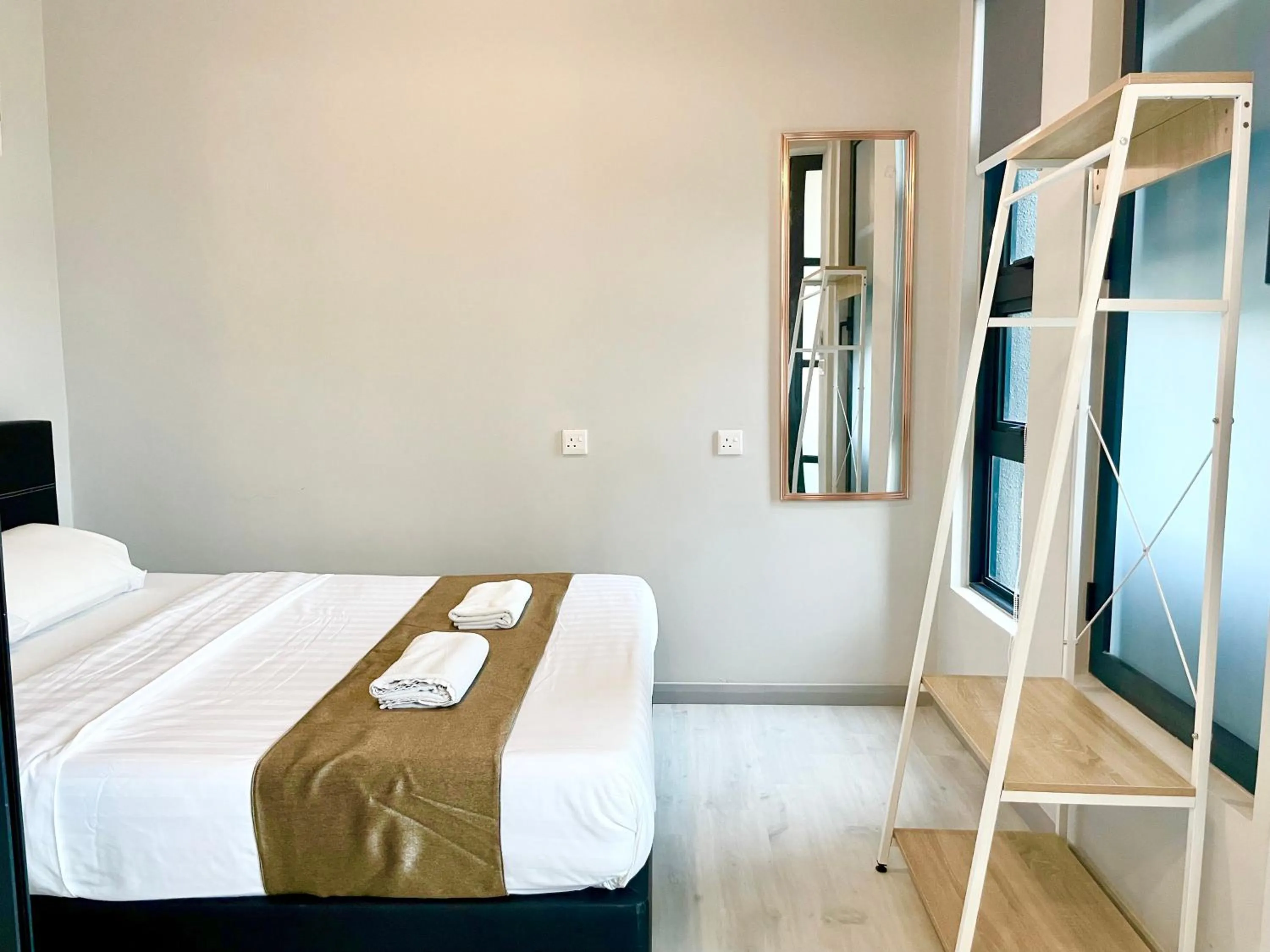 Bed in Sunset Seaview Vacation Condos @ Jesselton Quay