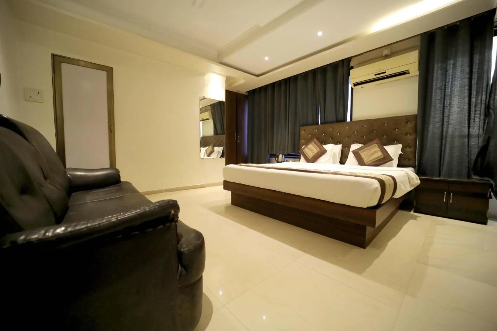 Bed in PANCHVATI RESIDENCY ANDHERI WEST