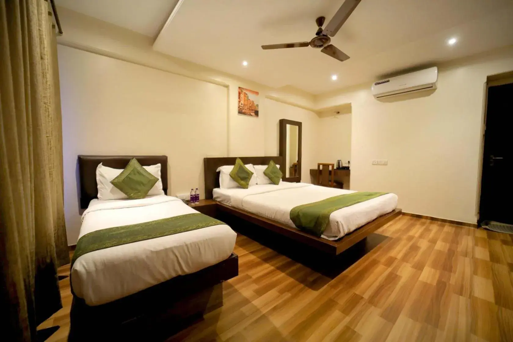 Bed in PANCHVATI RESIDENCY ANDHERI WEST Bed in PANCHVATI RESIDENCY ANDHERI WEST