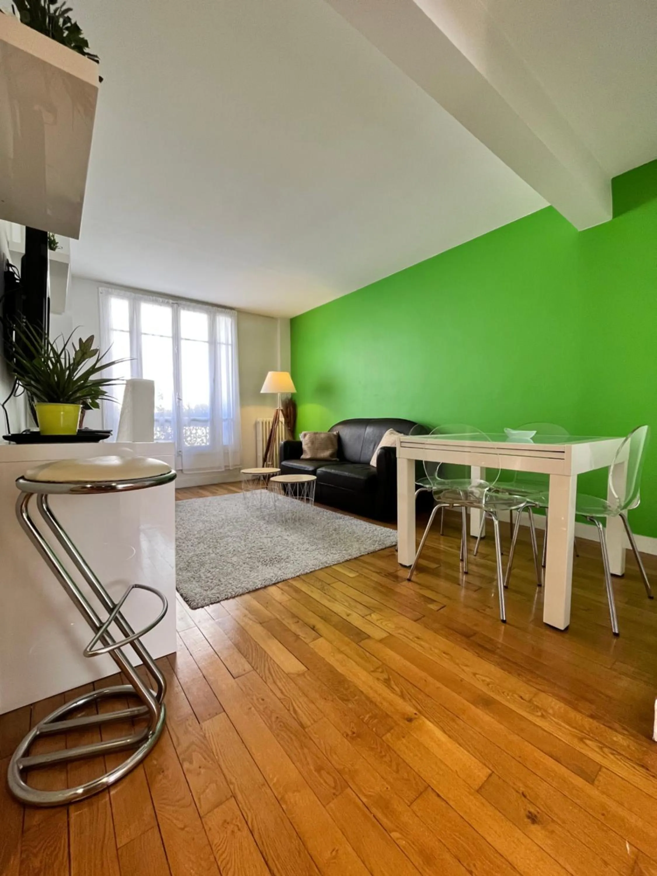 Living room in Superbe Appartement 2P PARIS Boulogne Roland Garros