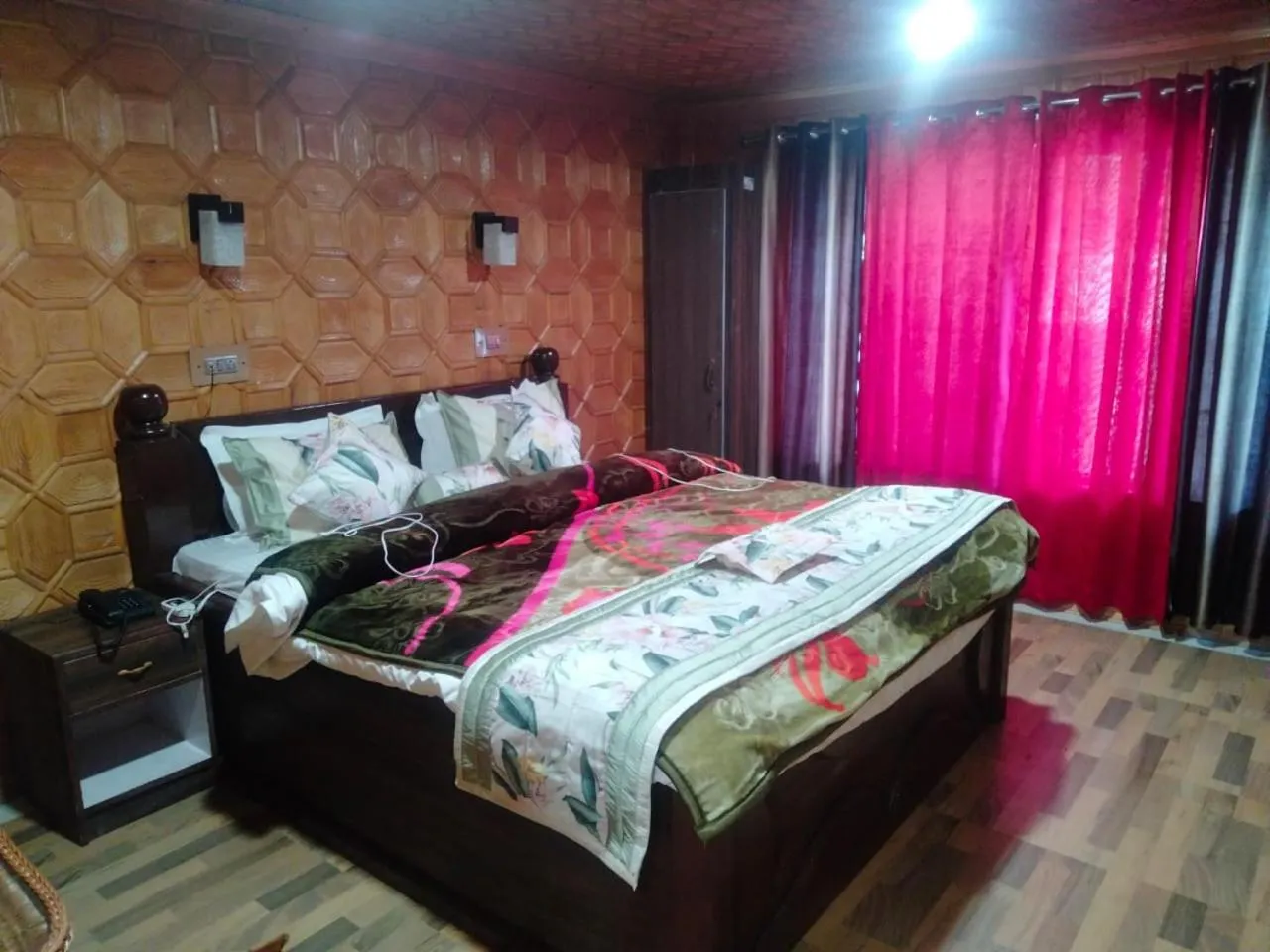 Bed in Hotel Mughal India