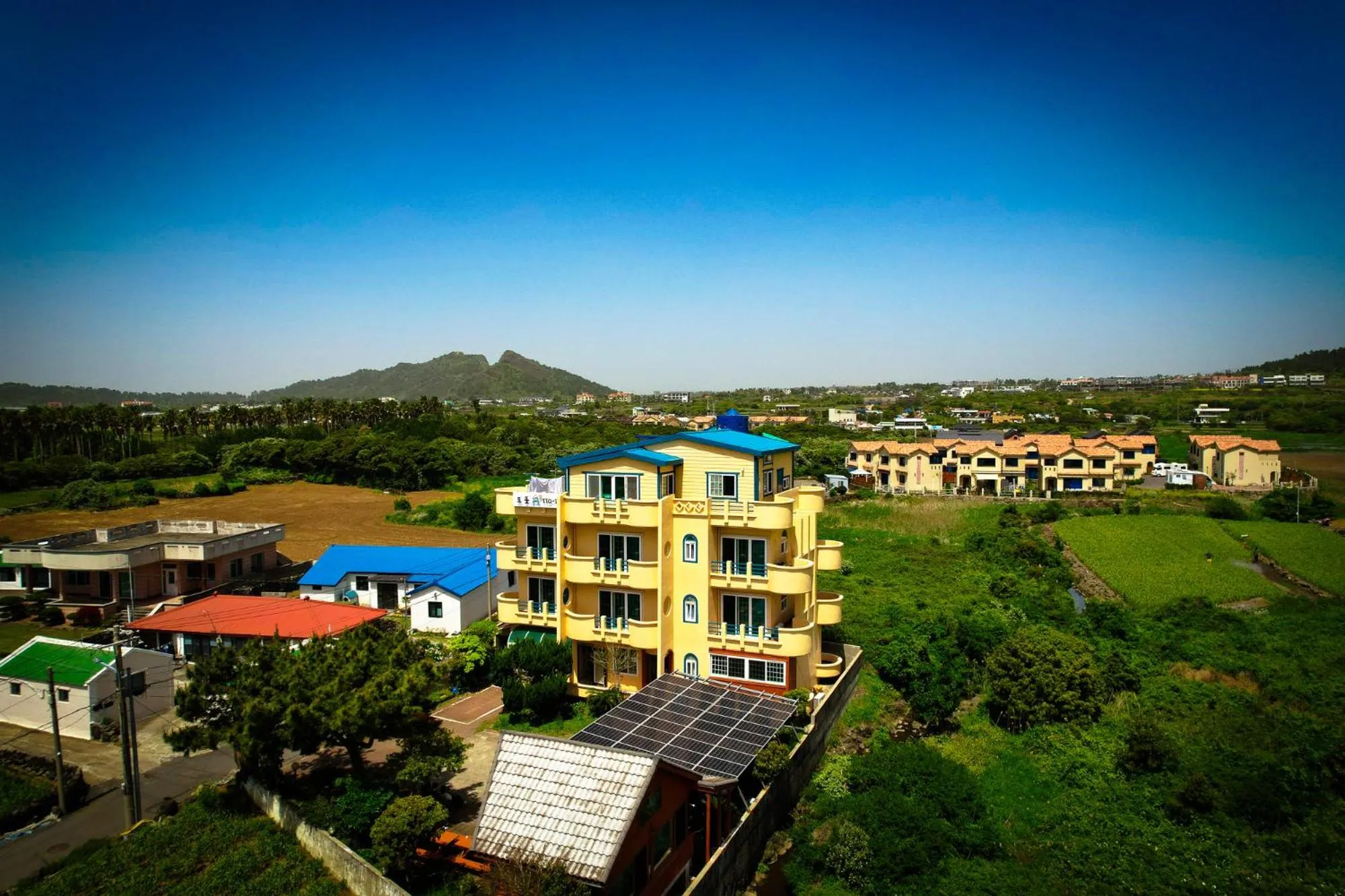 Property building in ttottot Jeju Backpackers