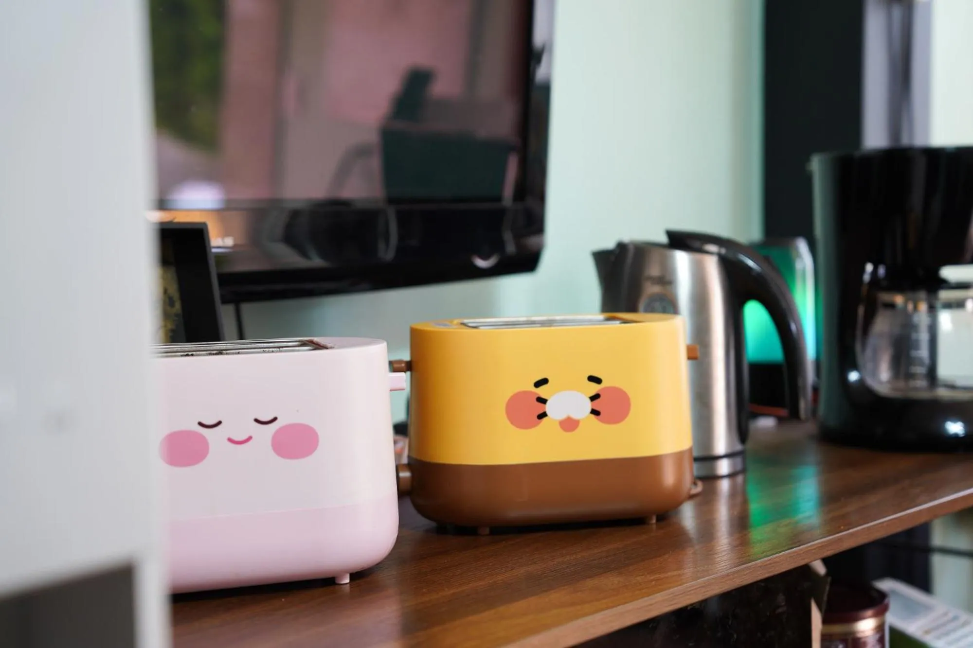 TV and multimedia in ttottot Jeju Backpackers