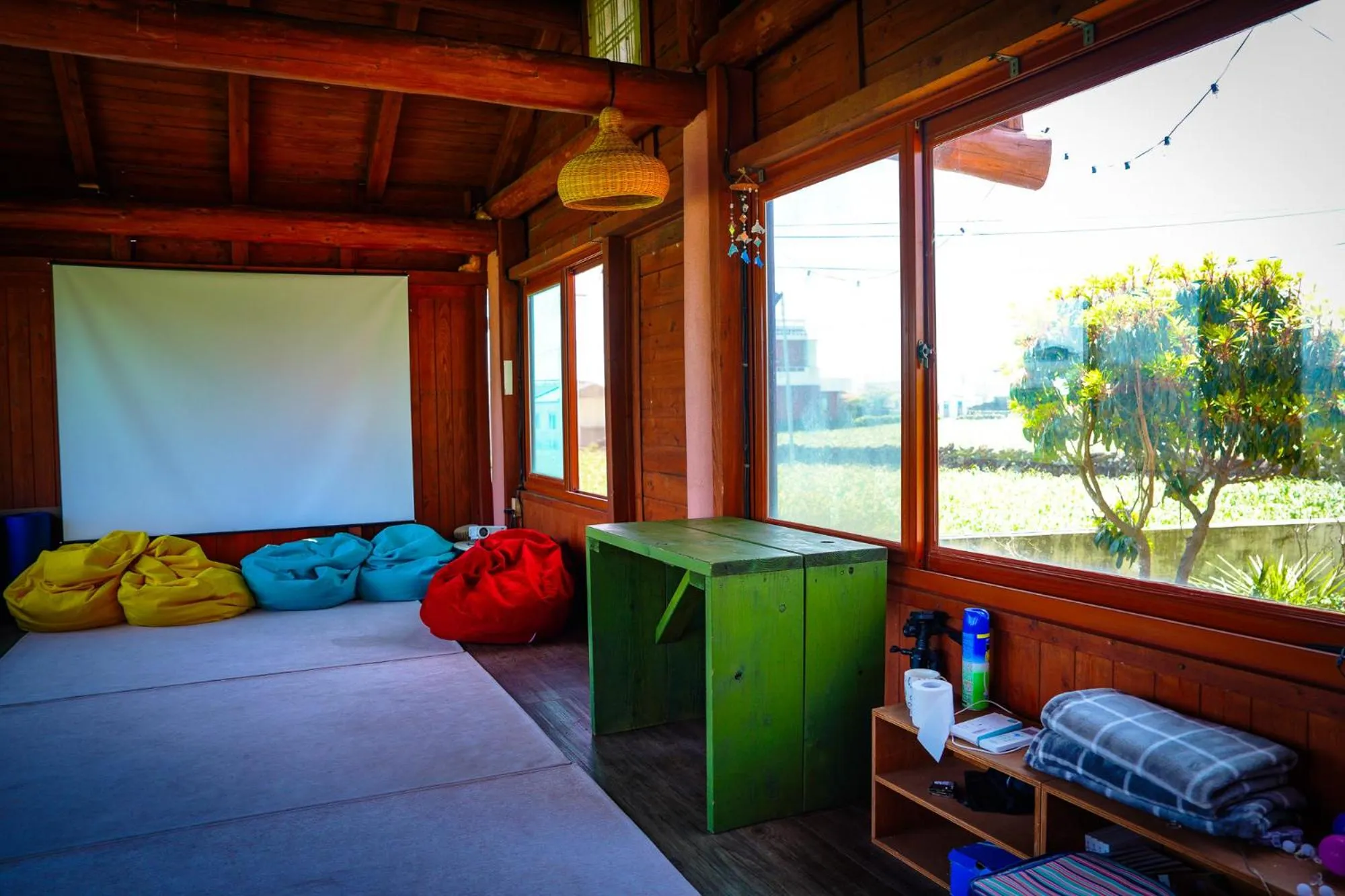 Lounge or bar in ttottot Jeju Backpackers