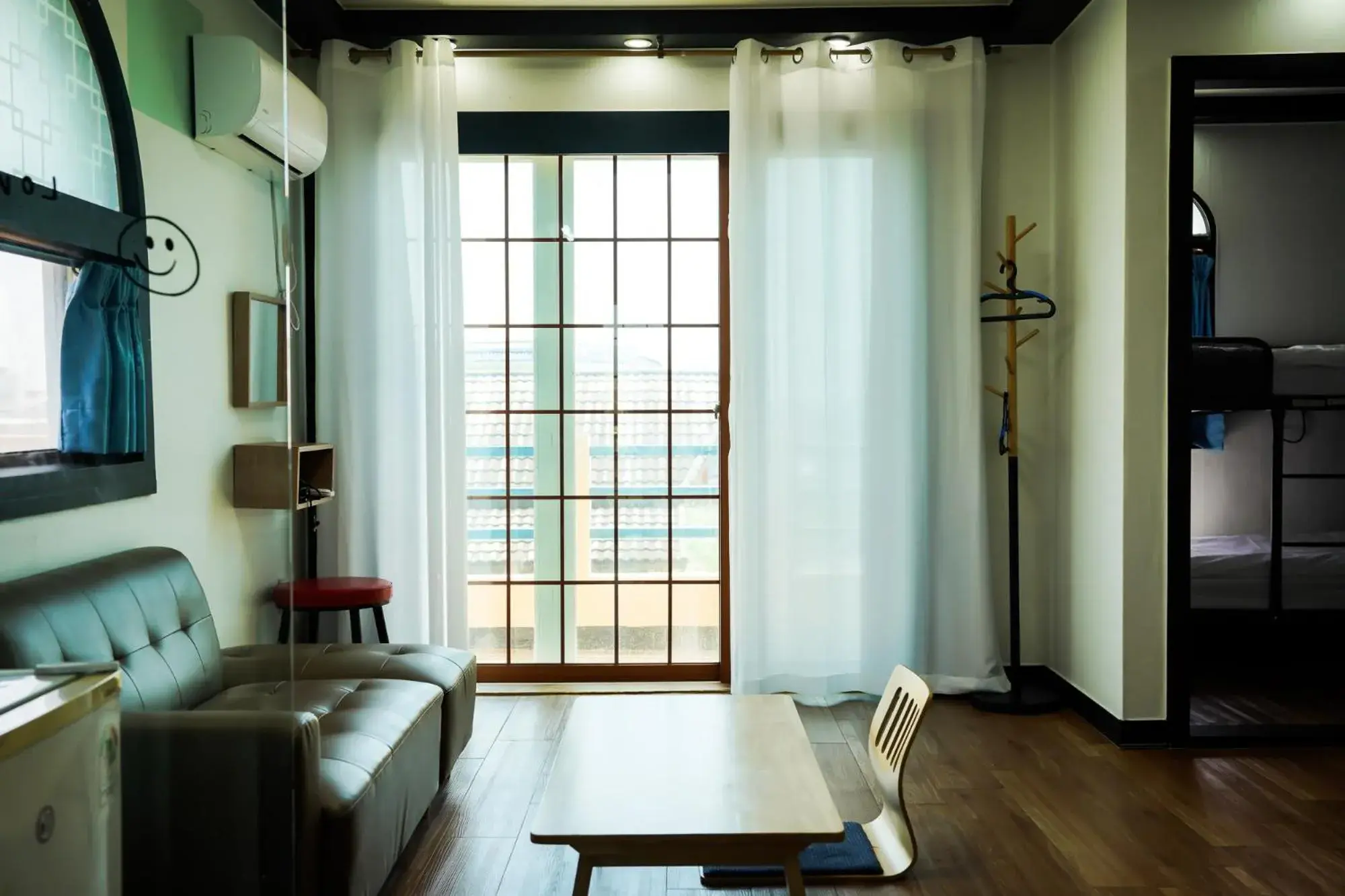 Bed in 4-Bed Male Dormitory Room in ttottot Jeju Backpackers Bed in 4-Bed Male Dormitory Room in ttottot Jeju Backpackers