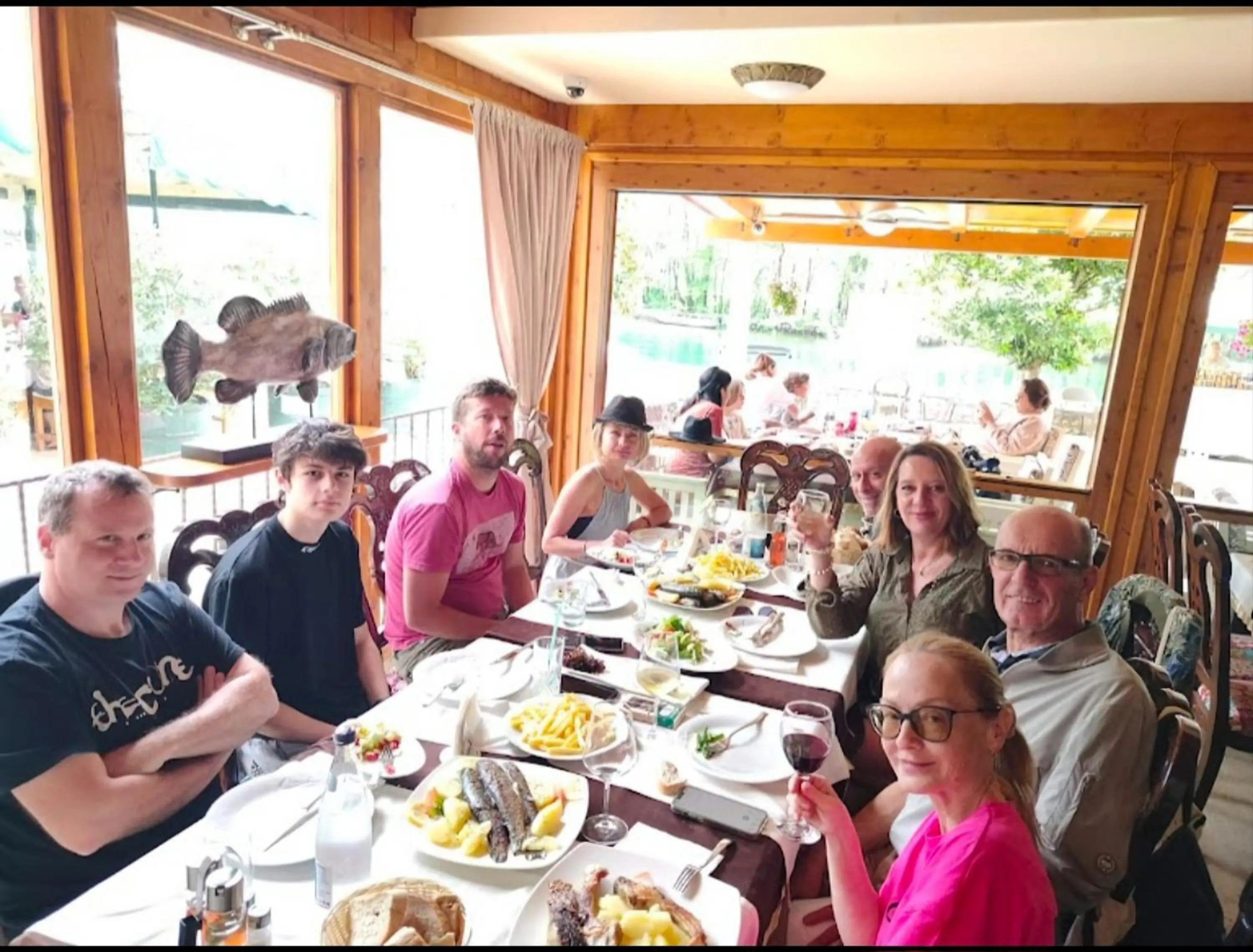 Restaurant/places to eat in Hotel S Family Jovicevic