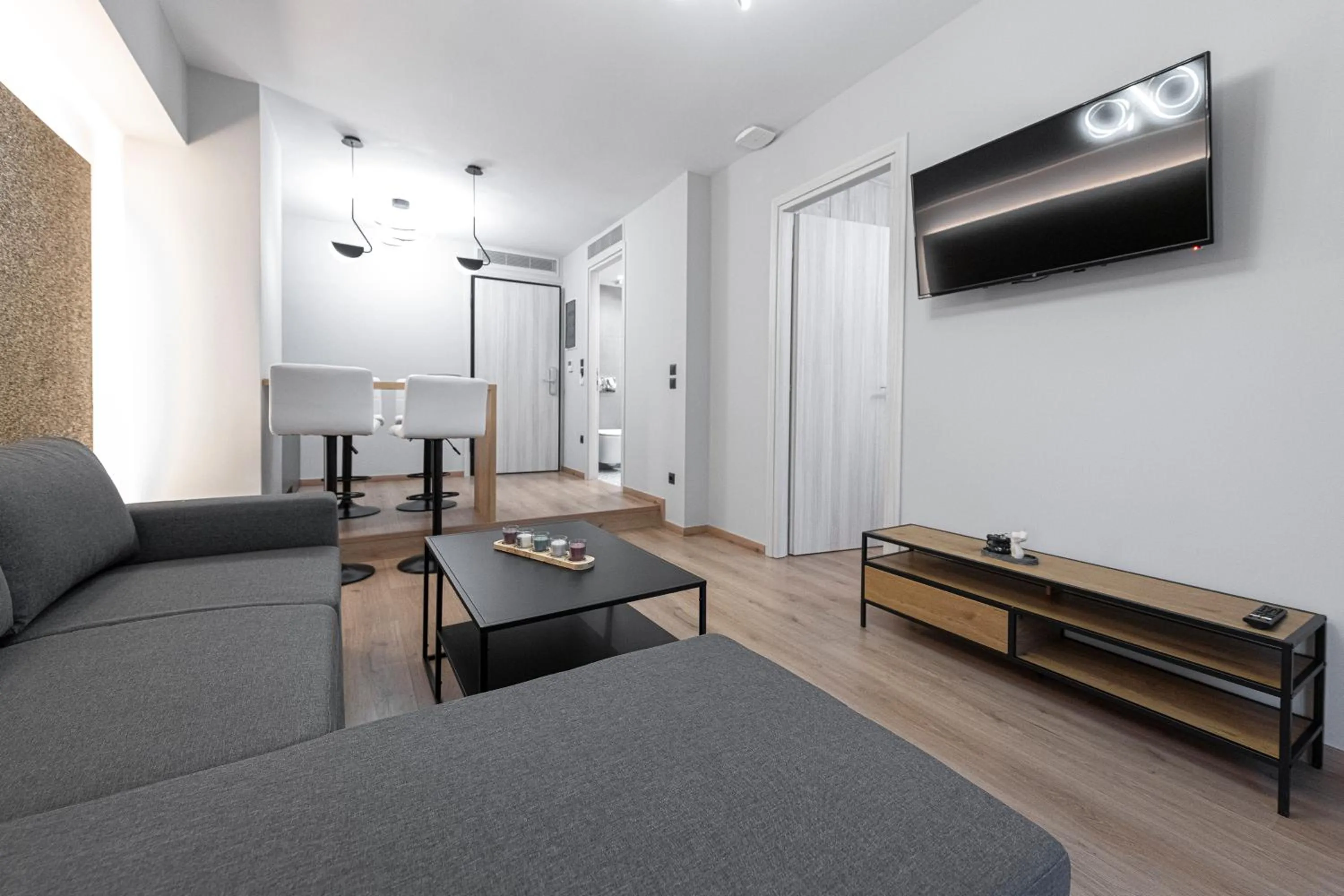 TV and multimedia in Ethereal Athεns