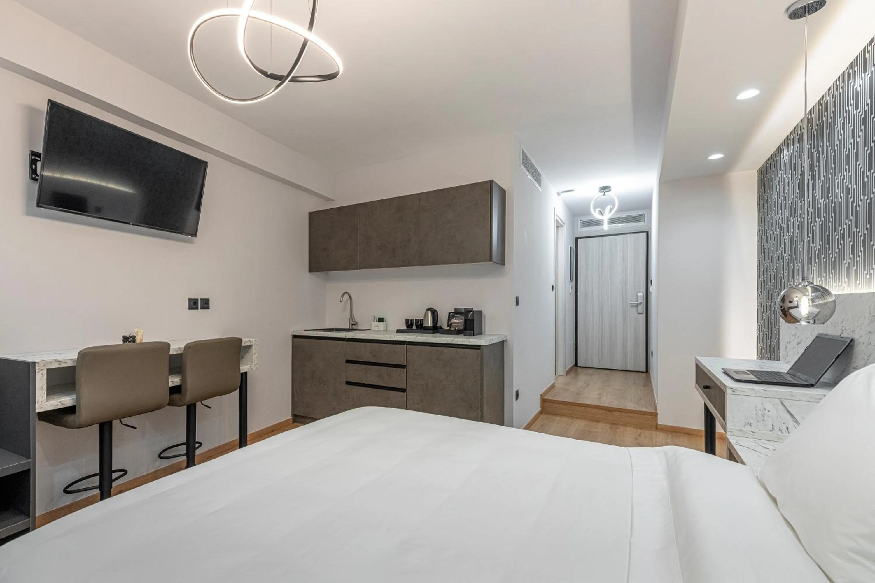 TV and multimedia, Bed in Ethereal Athεns