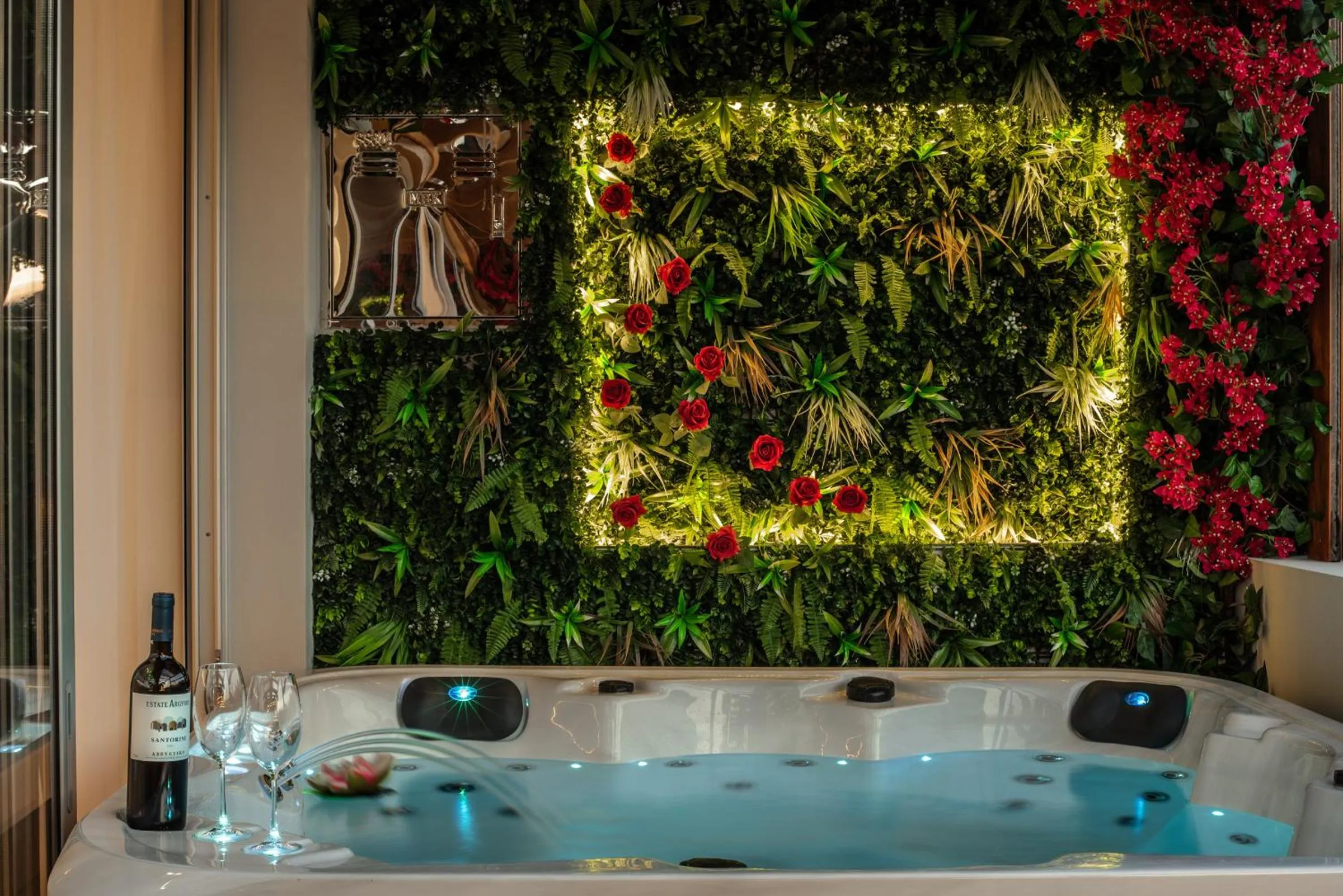 Hot Tub in Ethereal Athεns