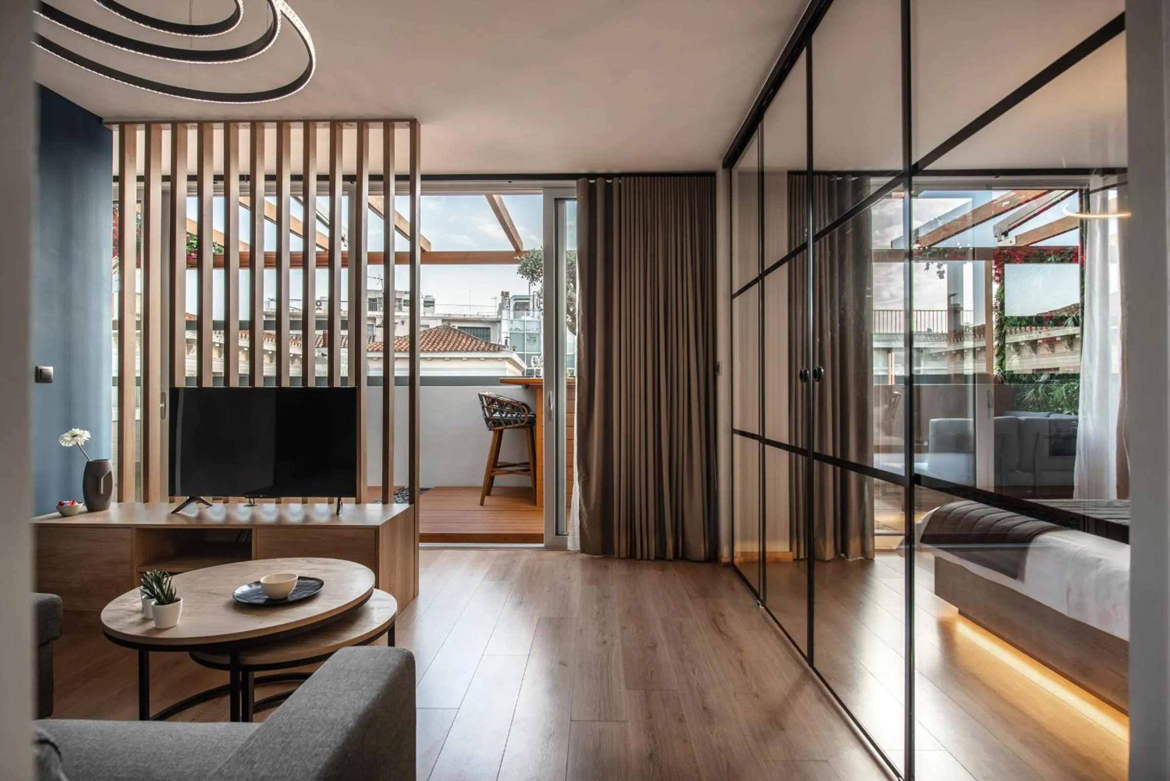 TV and multimedia, Bed in Ethereal Athεns