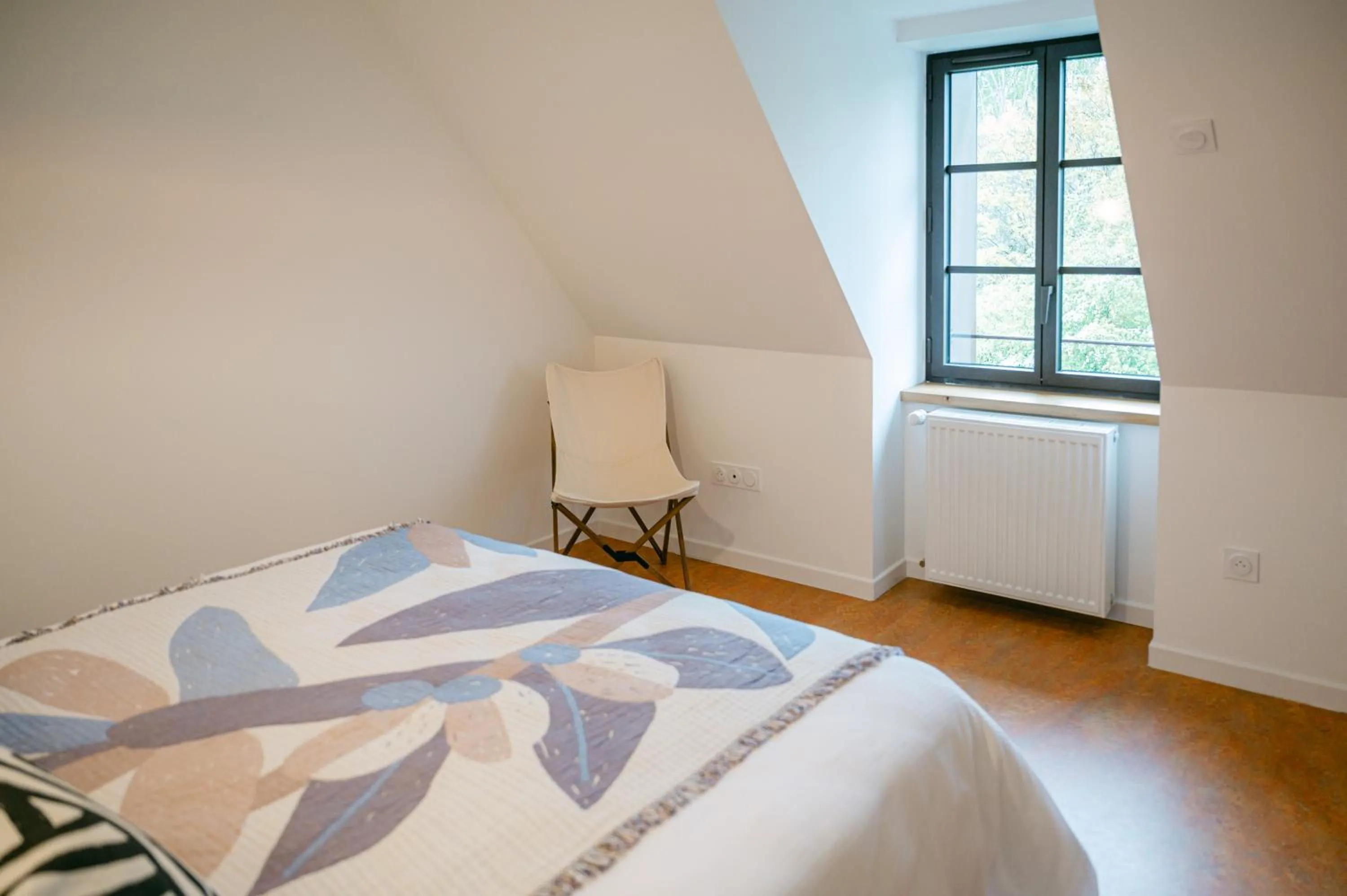 Bedroom, Bed in Logis hôtel restaurant l'Argence