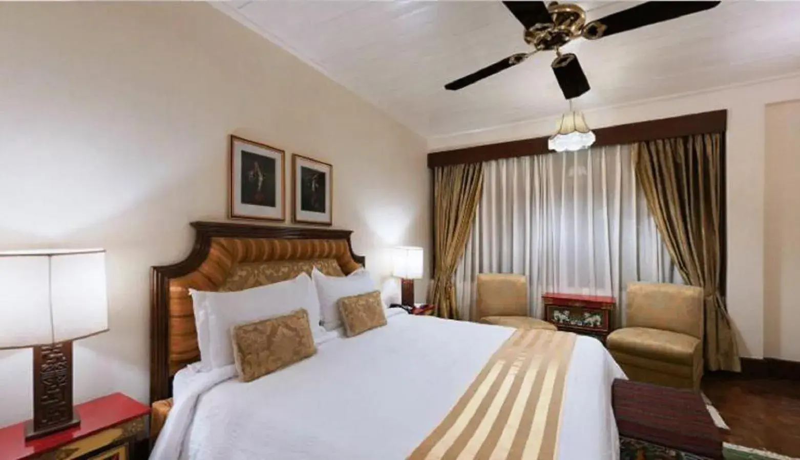 Bed in The Elgin Norkhill - Heritage Resort and Spa Bed in The Elgin Norkhill - Heritage Resort and Spa