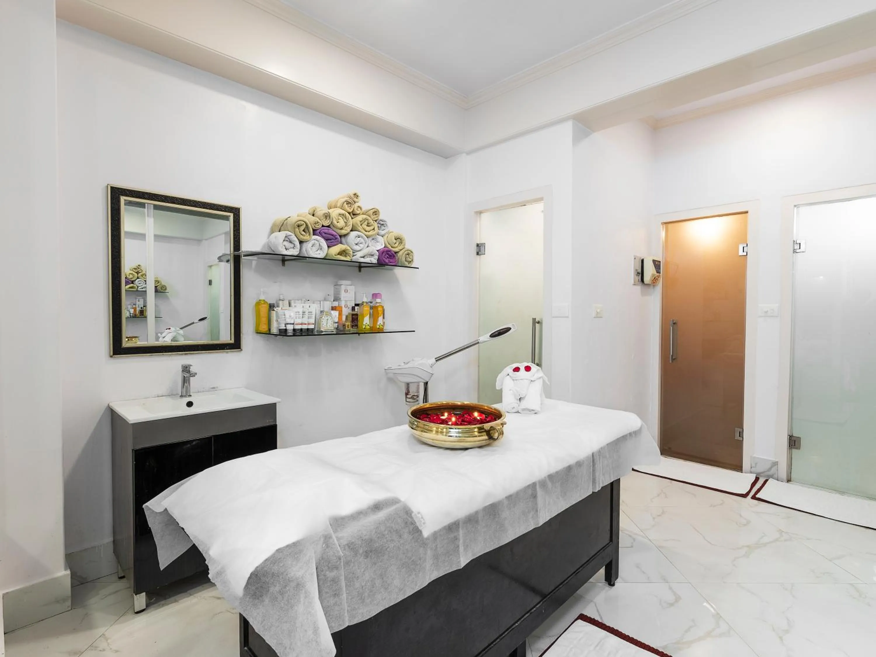 Spa and wellness centre/facilities, Bed in The Elgin Norkhill - Heritage Resort and Spa