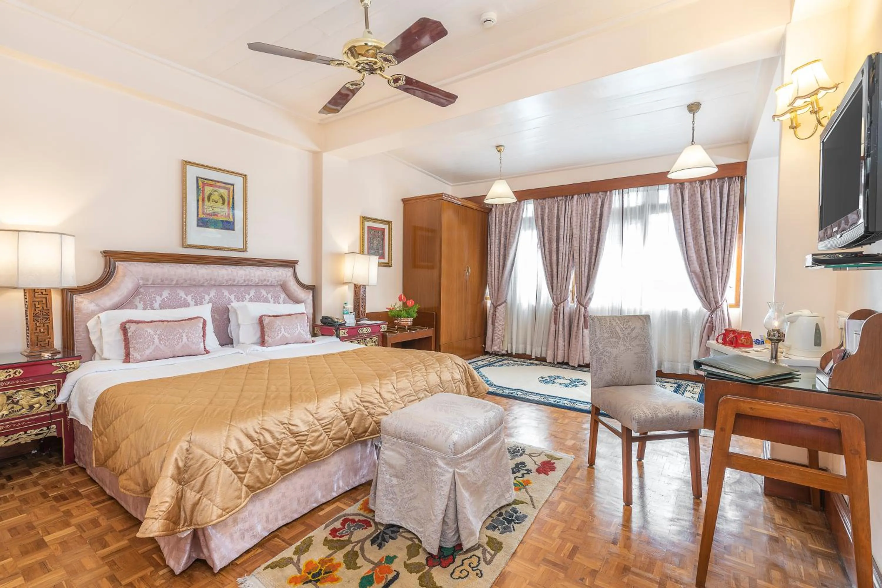 Bed in The Elgin Norkhill - Heritage Resort and Spa