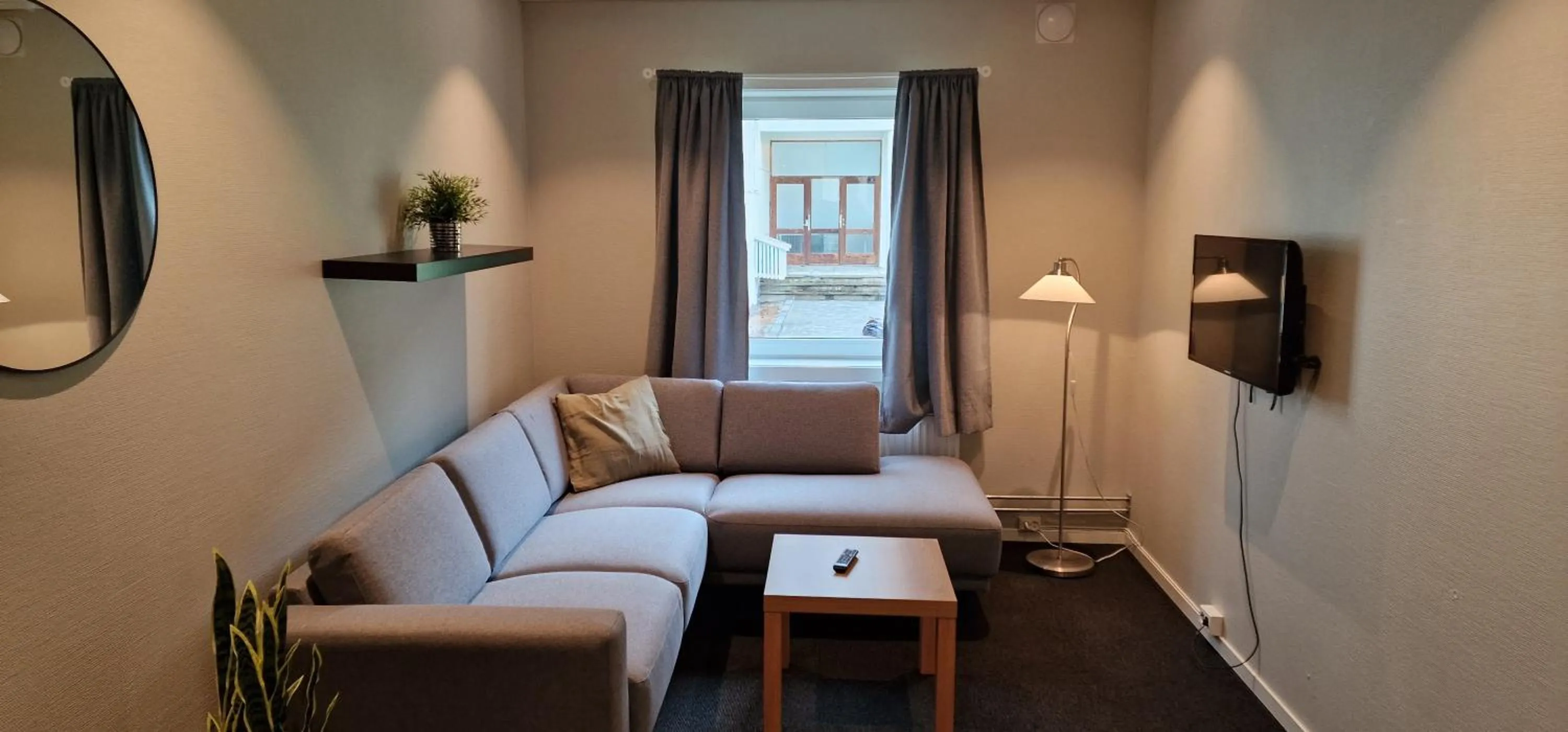 Twin Room with Private Bathroom in Kvåstunet