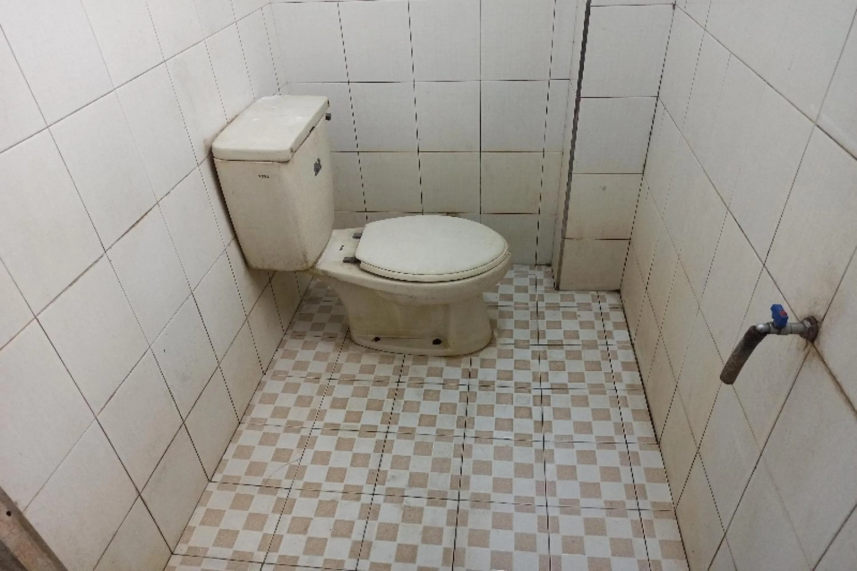 Bathroom in OYO Life 91339 Pondok Kost Aulia Syariah