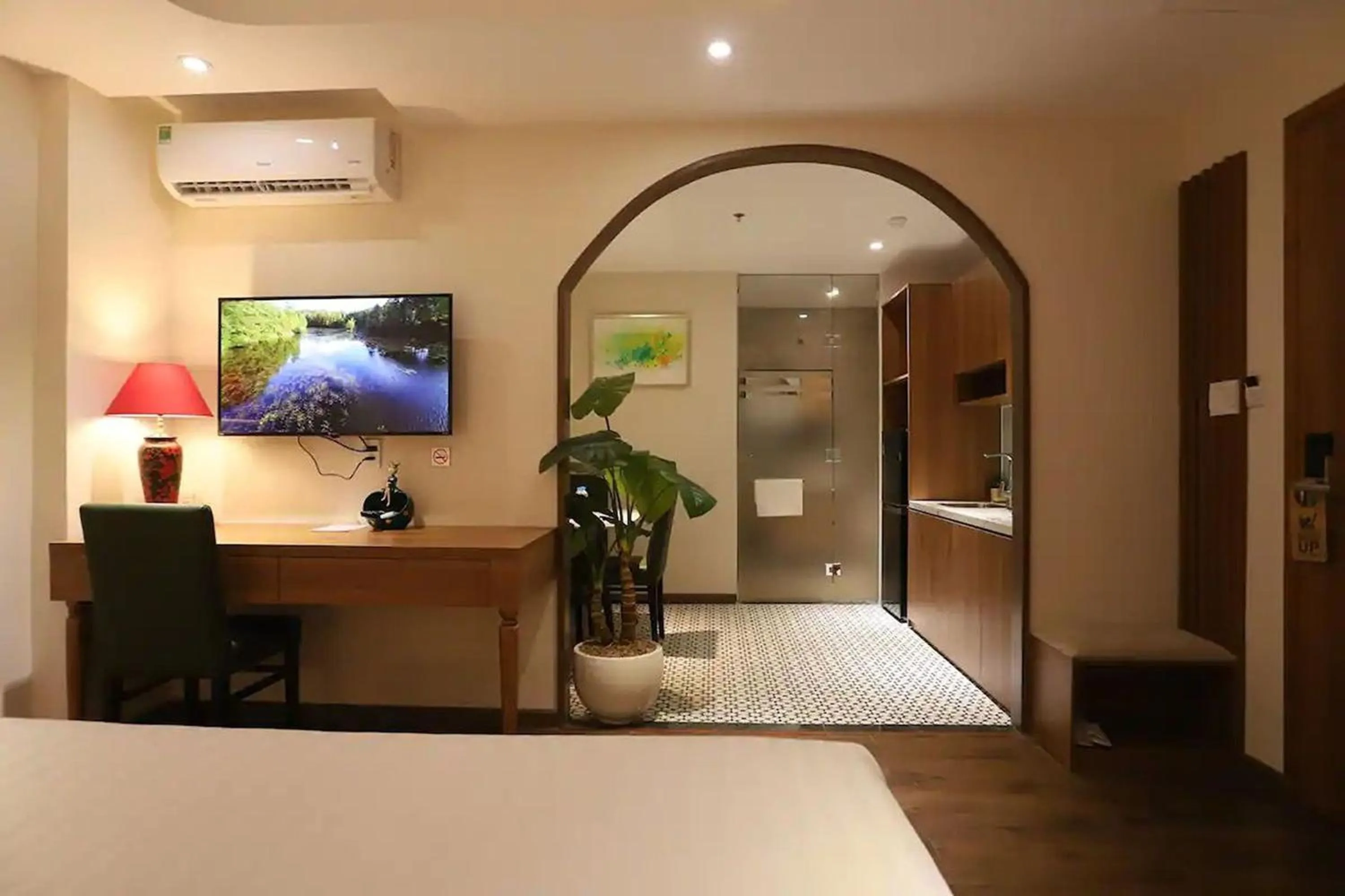 Communal lounge/ TV room in Lanura Apartments and Hotel