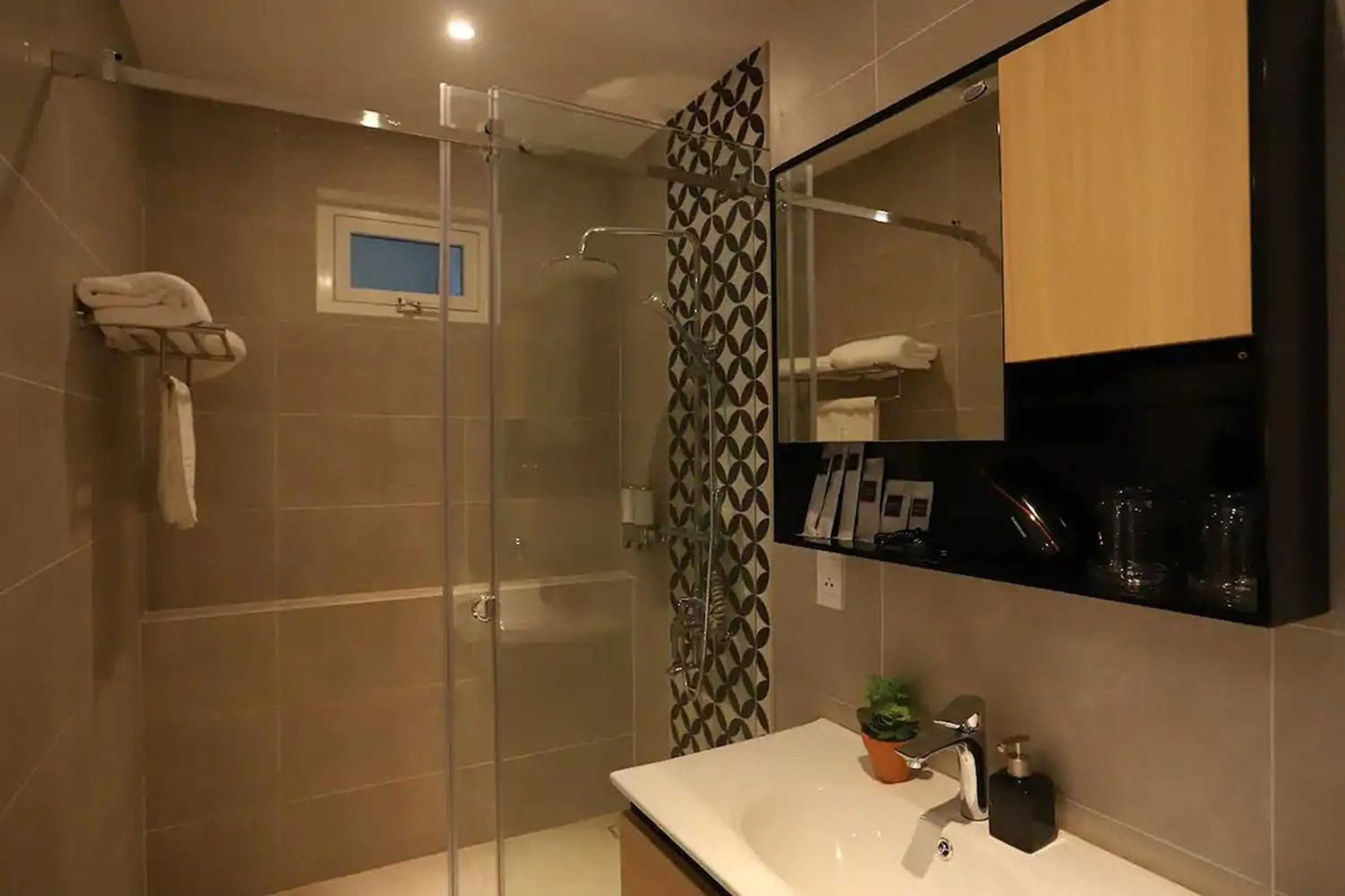Bathroom in Lanura Apartments and Hotel